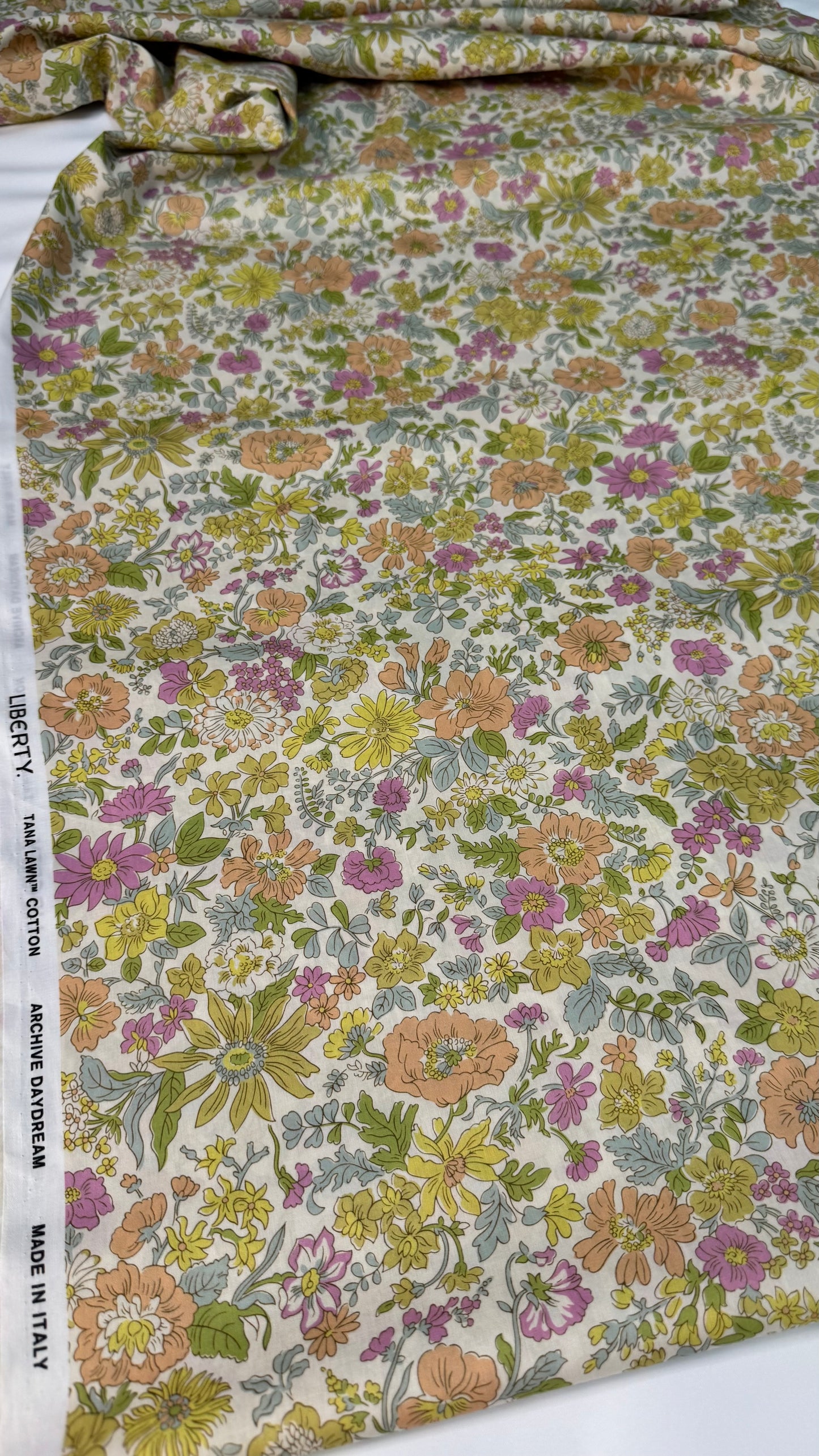 Liberty Fabrics Daisy Morisia B Tana Lawn Cotton 3m