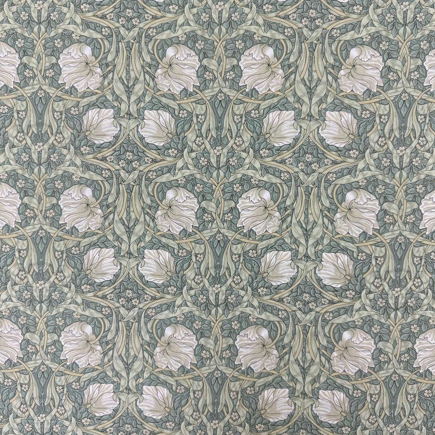 William Morris Pimpernel olive (English cotton Tana Lawn) 3m