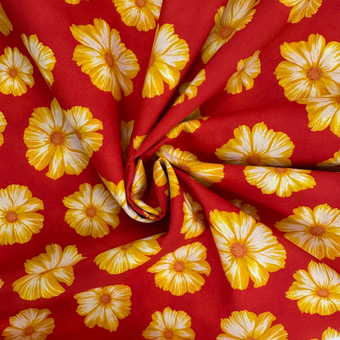 LIBERTY Cosmos Flowers Tana Lawn™ Cotton 3m