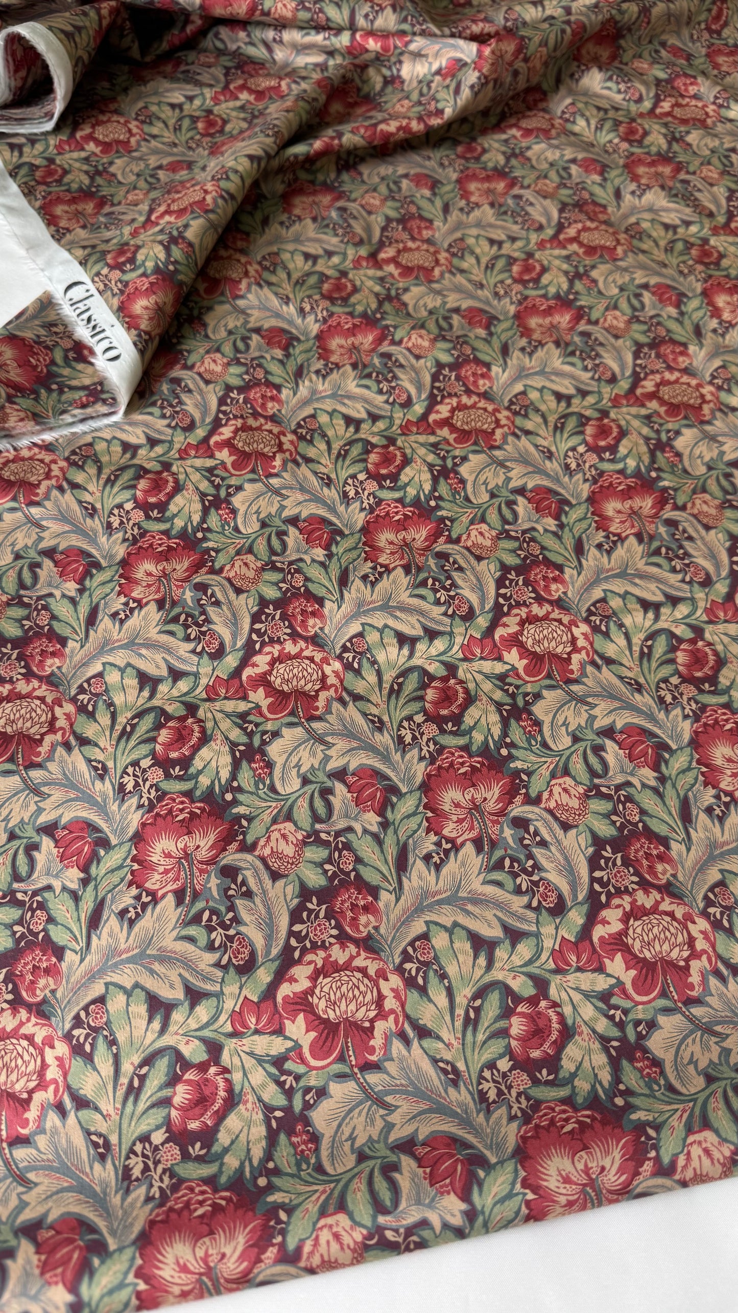 CLASSICO Fabric Cotton Tana Lawn 3m