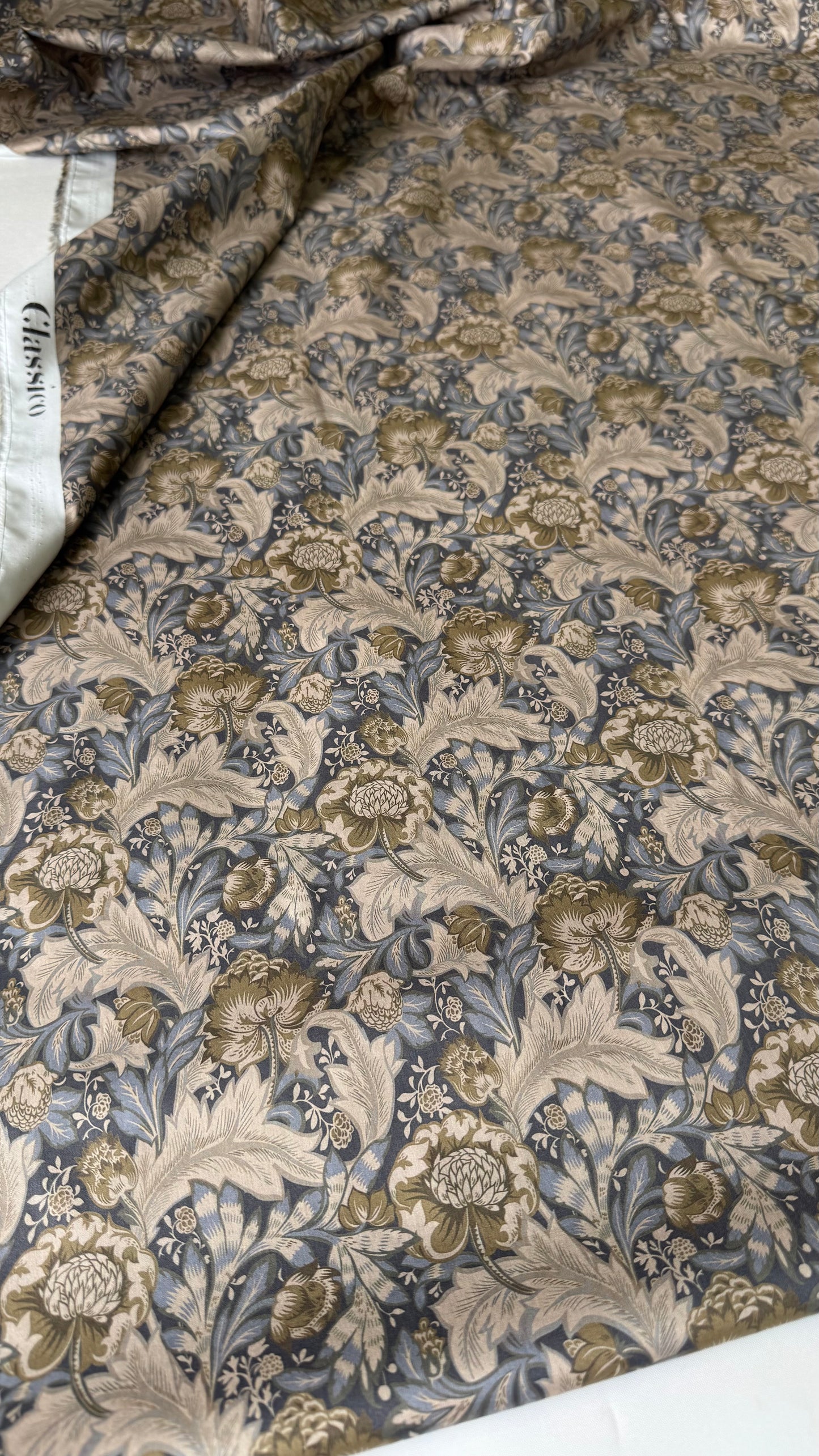 CLASSICO Fabric Cotton Tana Lawn 3m