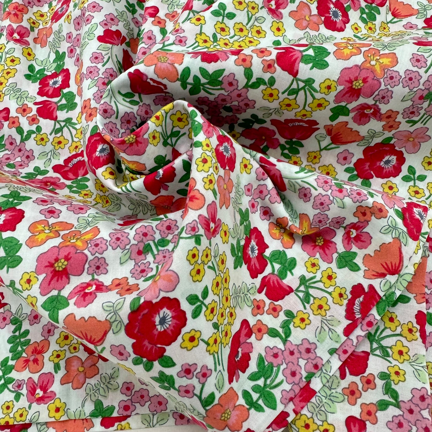 Ditsy Meadow (English cotton Tana Lawn) 3m