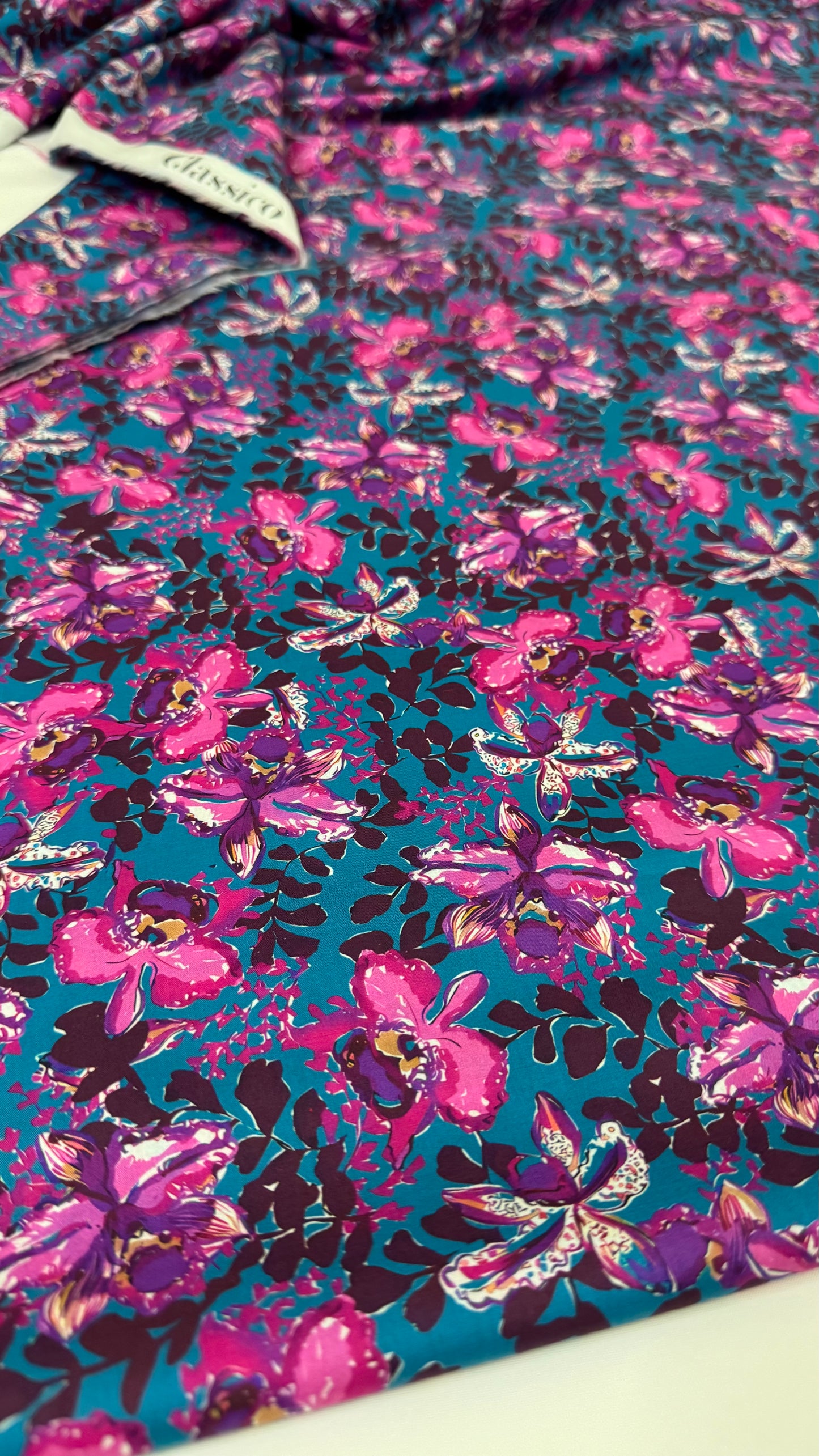 CLASSICO Fabric Cotton Tana Lawn 3m