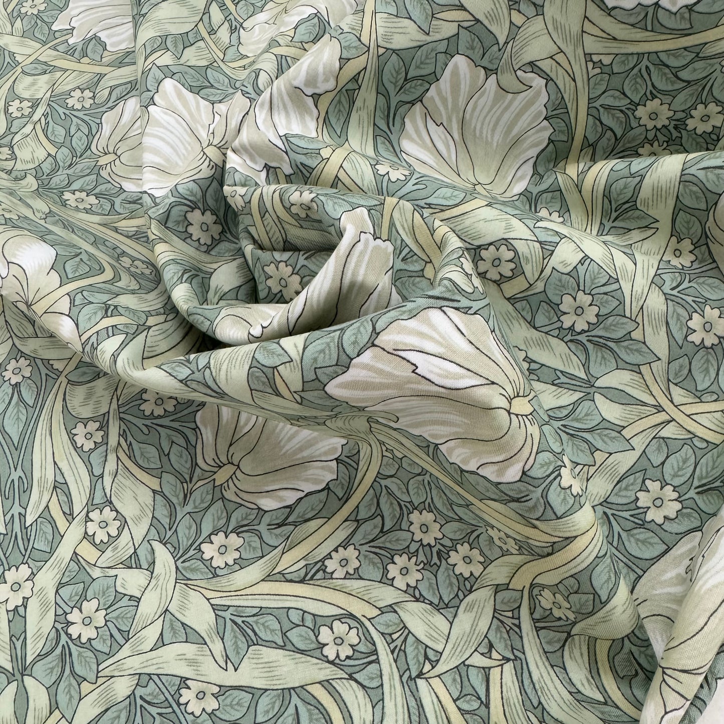 William Morris Pimpernel olive (English cotton Tana Lawn) 3m