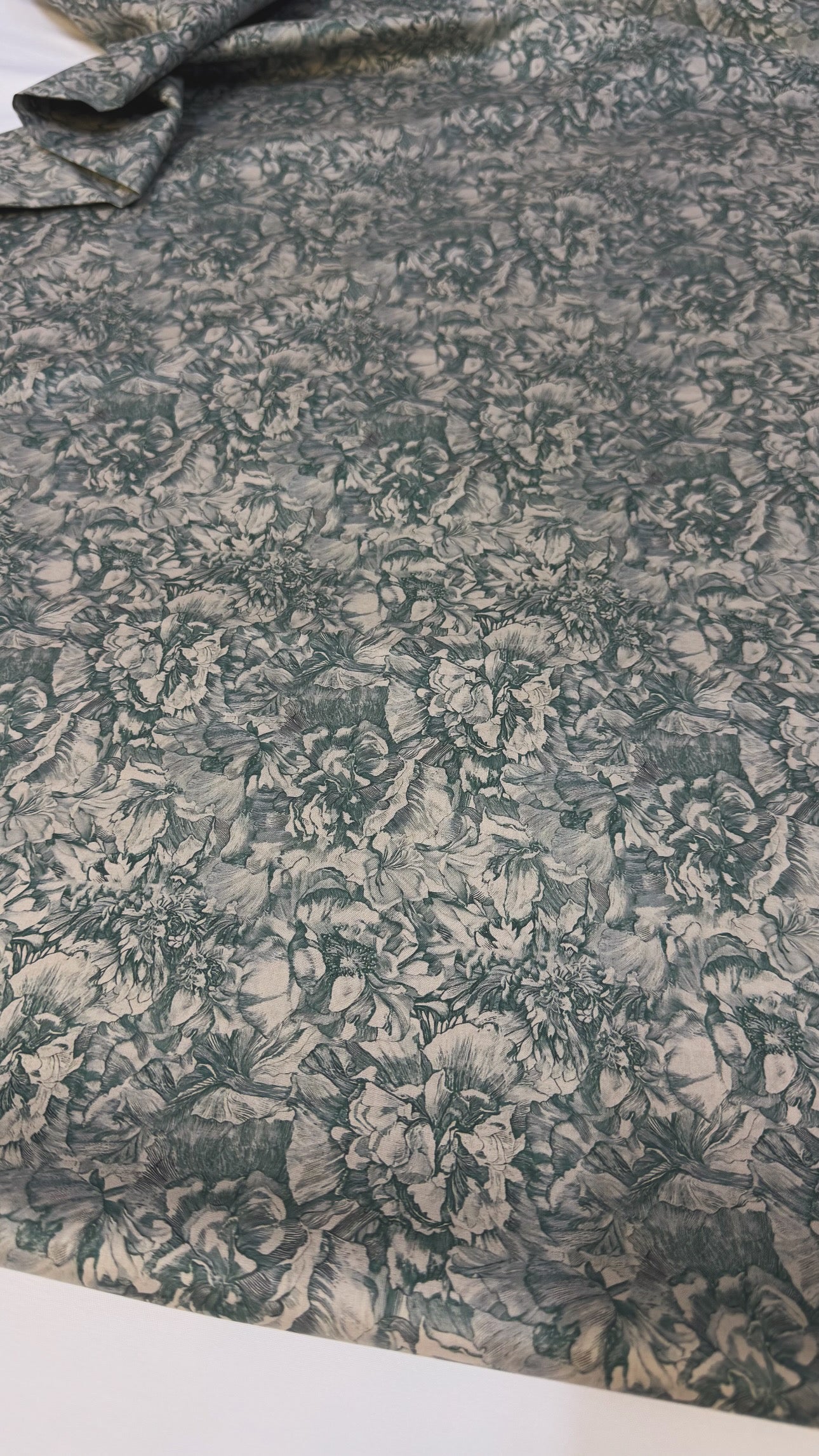 CLASSICO Fabric Cotton Tana Lawn 3m