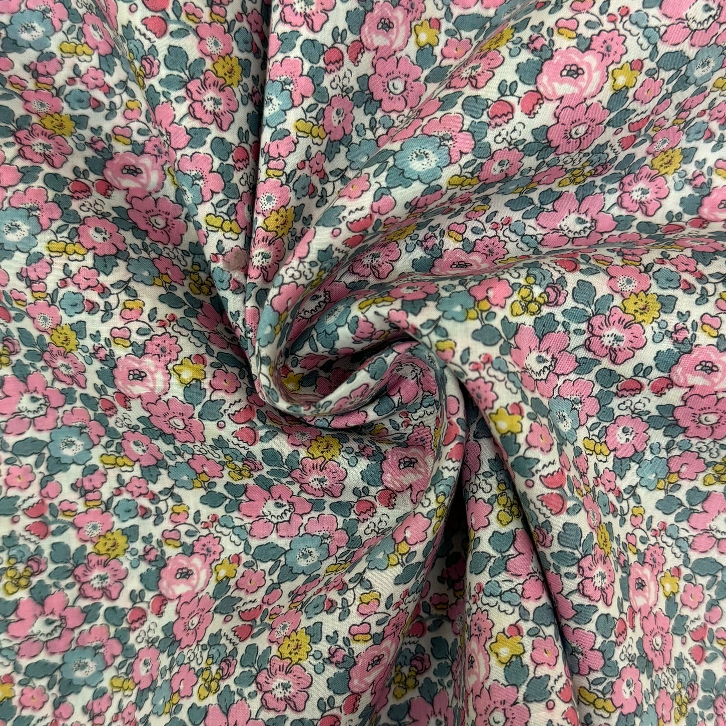 LIBERTY FABRICS Tana Lawn™ Cotton