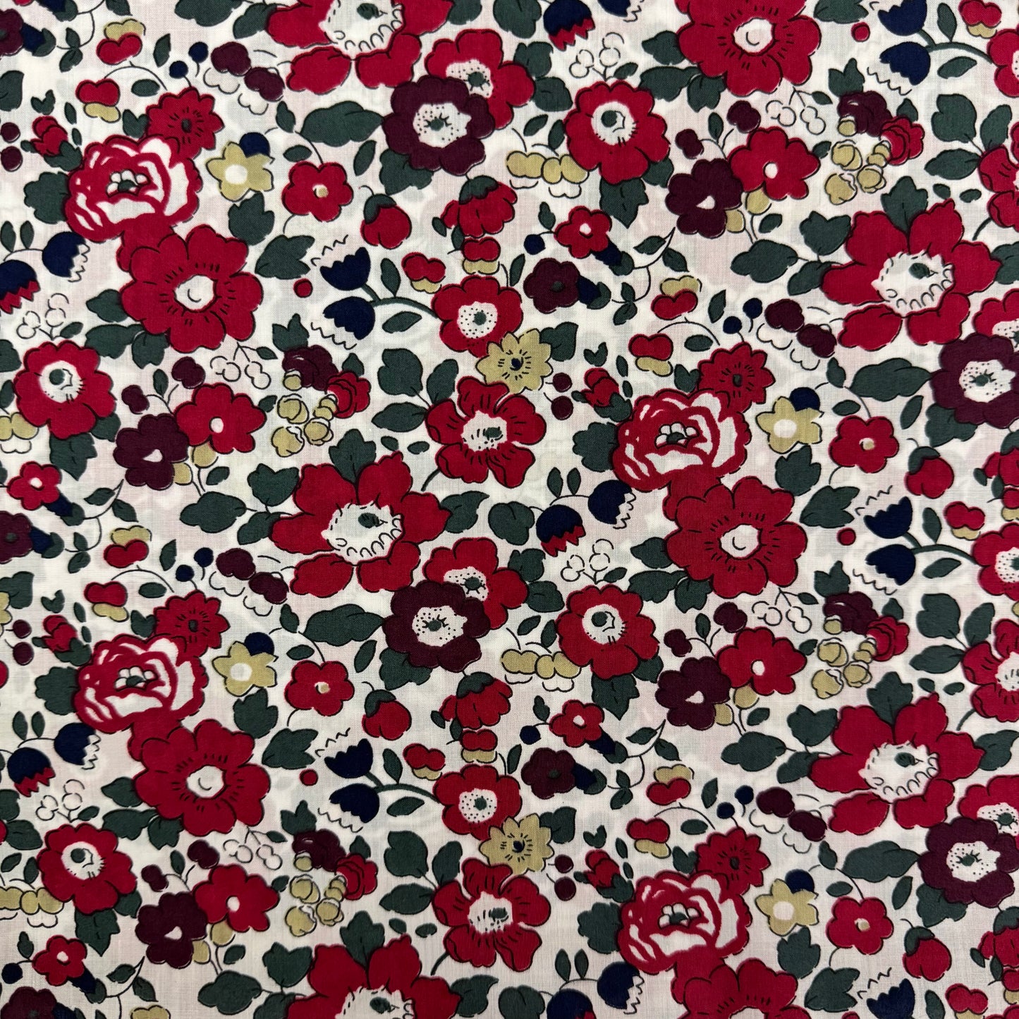 Liberty Betsy Red TANA LAWN™ COTTON 3m