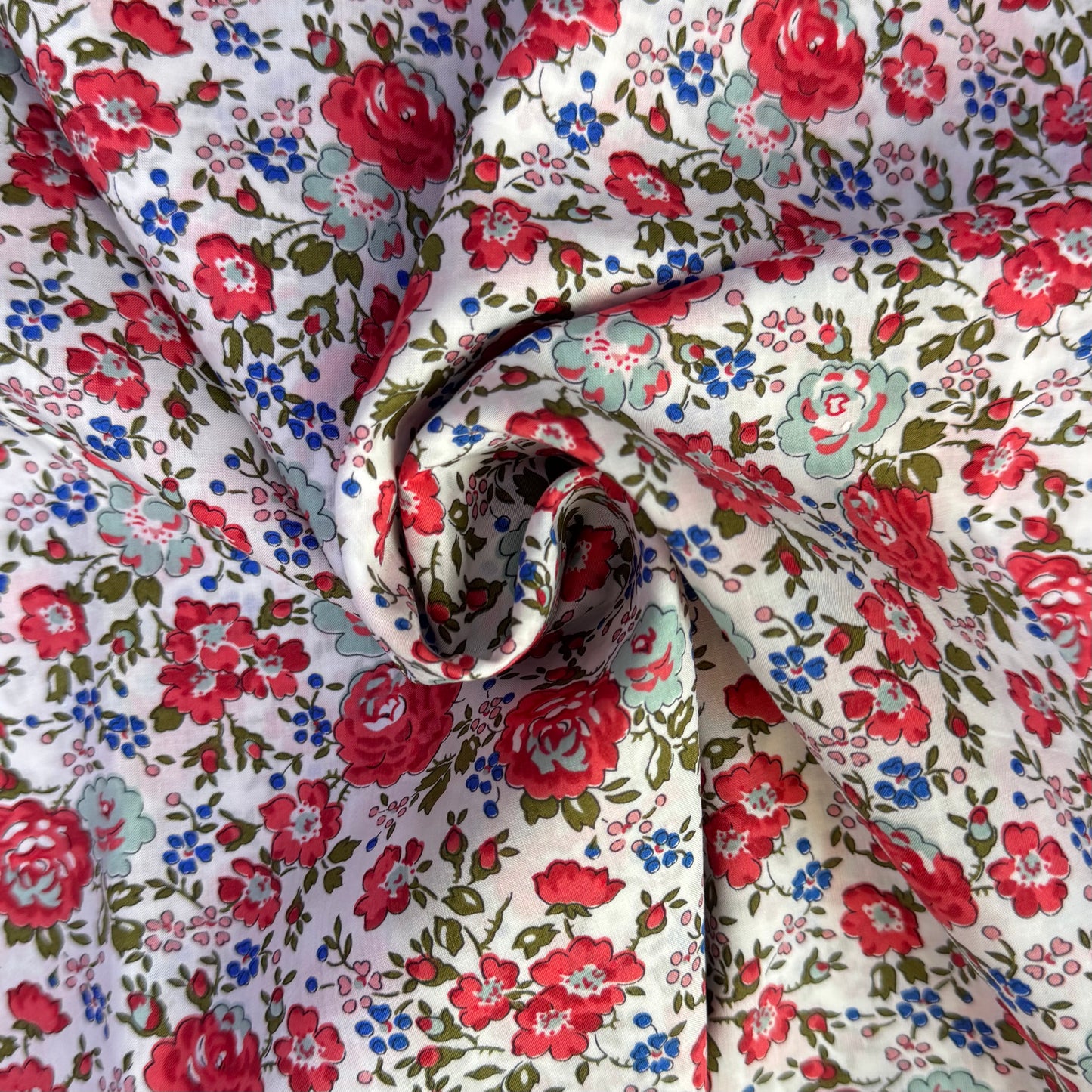 LIBERTY FABRICS Red Felicite Tana Lawn™ Cotton