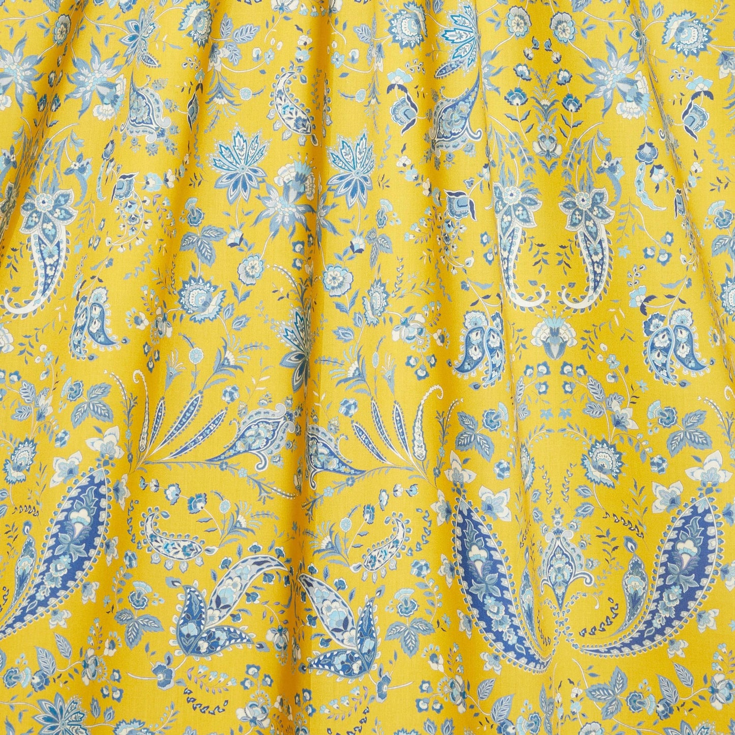 Liberty Fabrics Mirrored Paisley C Organic Tana Lawn Cotton