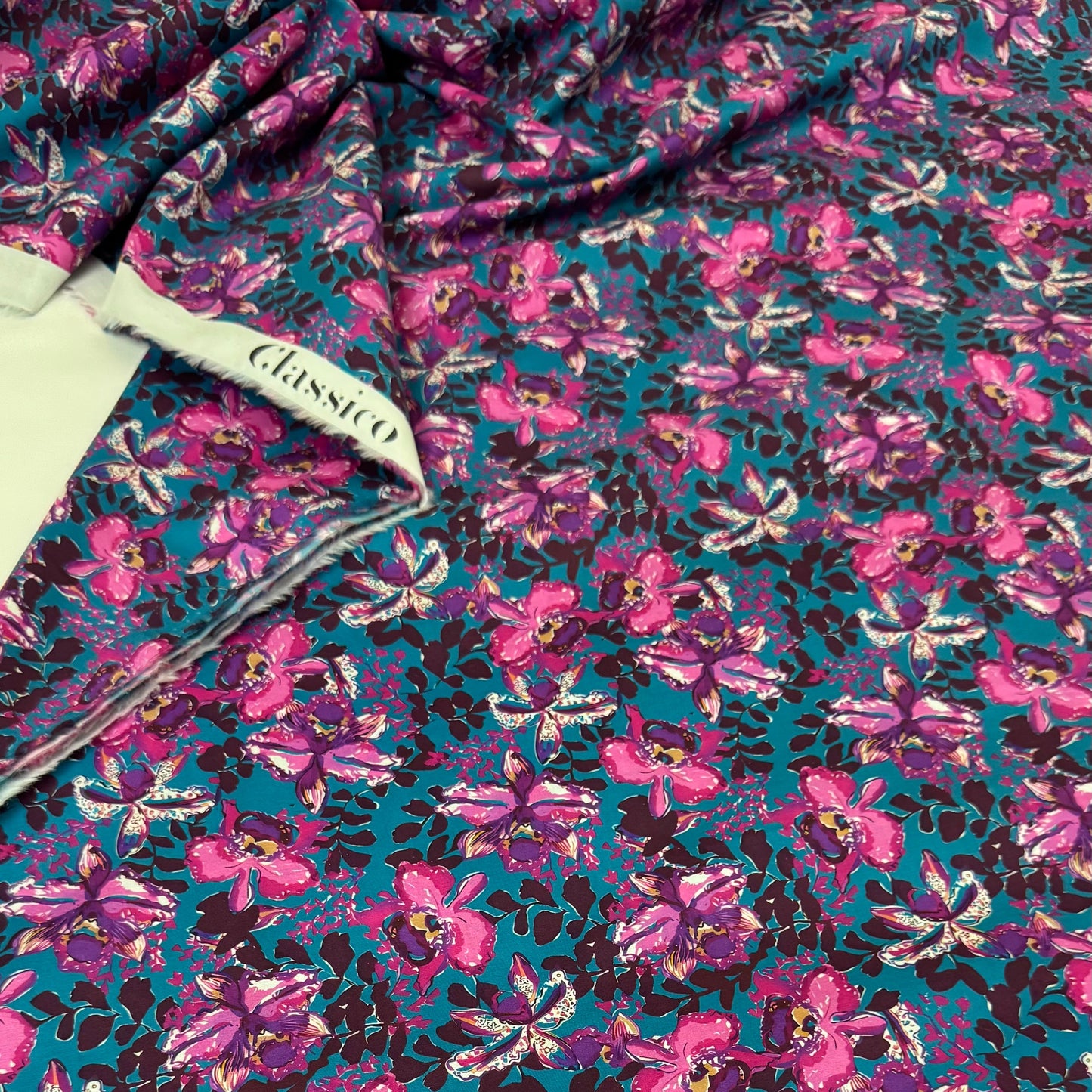 CLASSICO Fabric Cotton Tana Lawn 3m