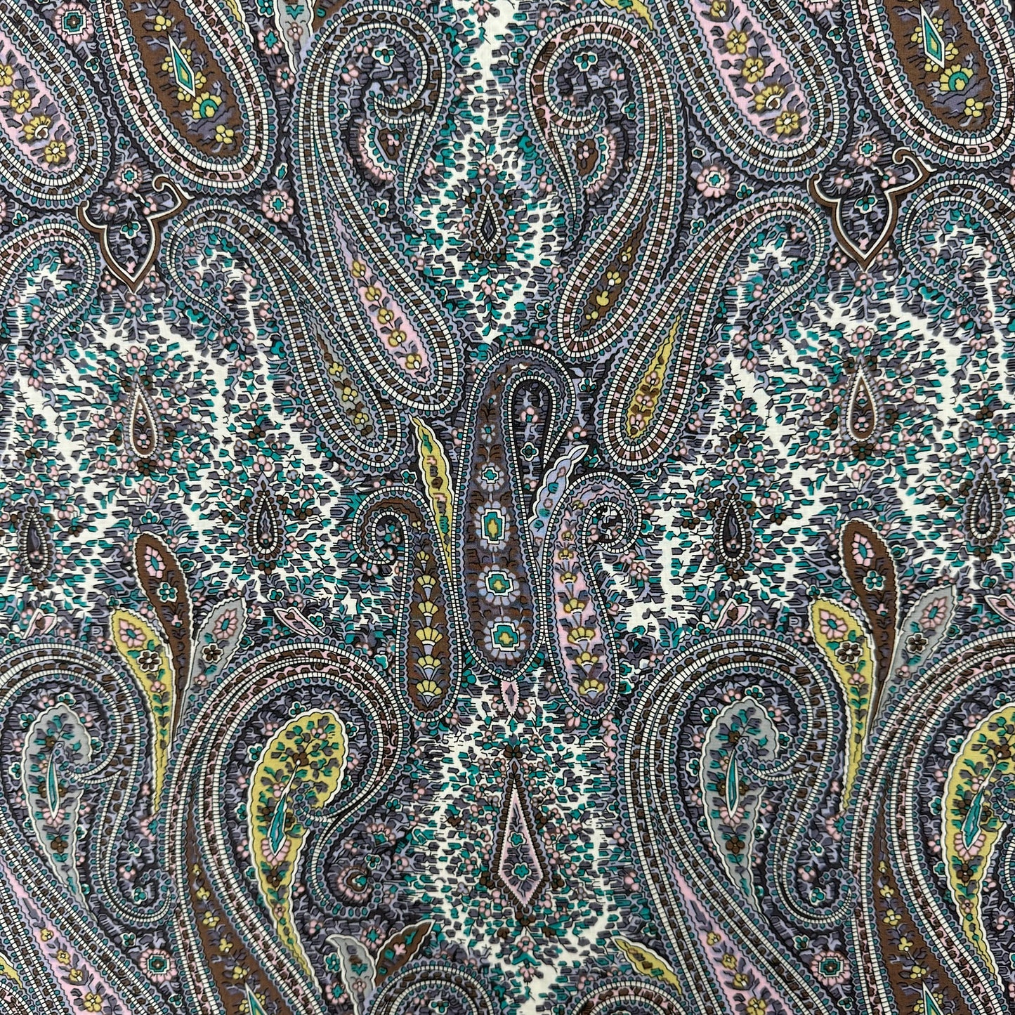 Blue Retro Paisley (English cotton Tana Lawn) 3m