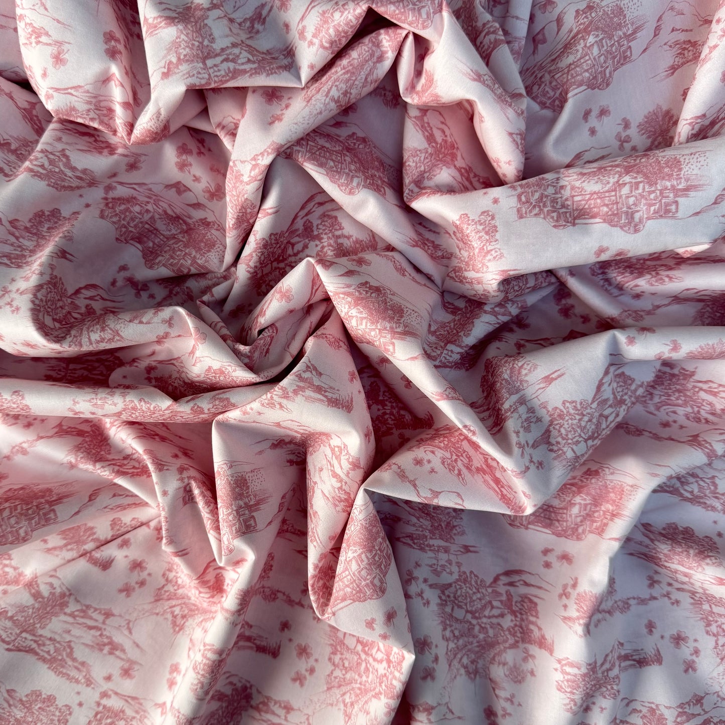 Liberty Fabric SHAMROCK
SCENE Cotton Tana Lawn® 3m