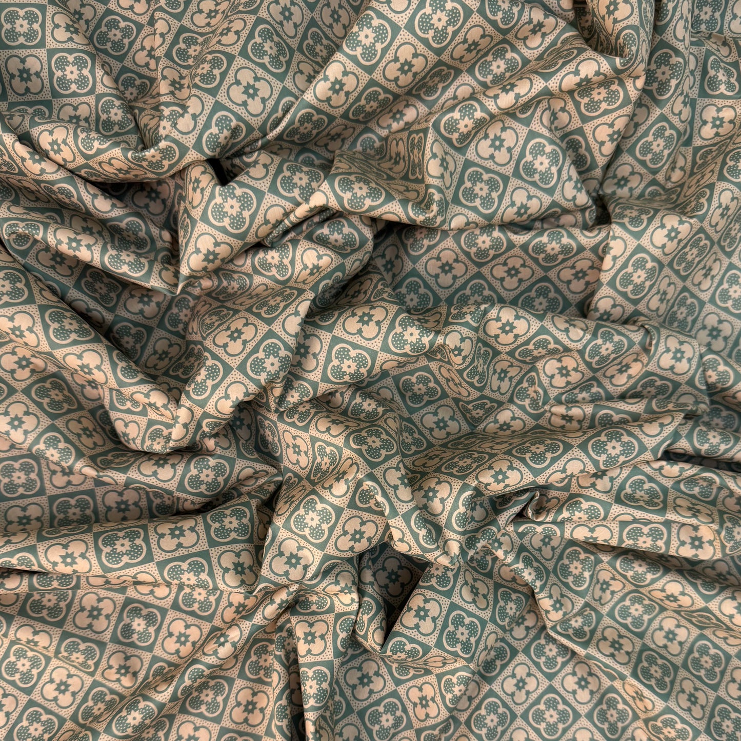 CLASSICO Fabric Cotton Tana Lawn 3m