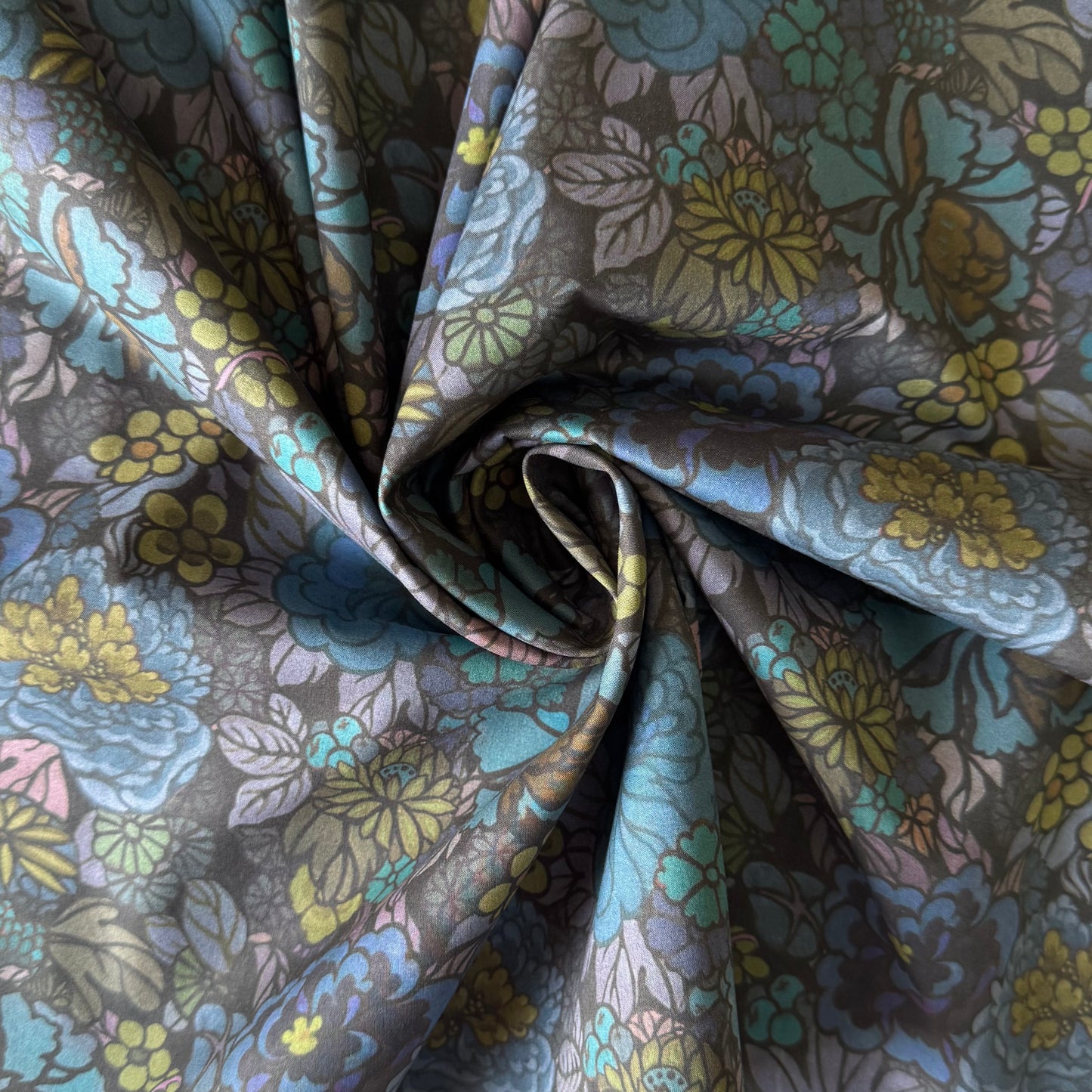 Liberty Fabrics Heritage Garden B Tana Lawn Cotton 3m