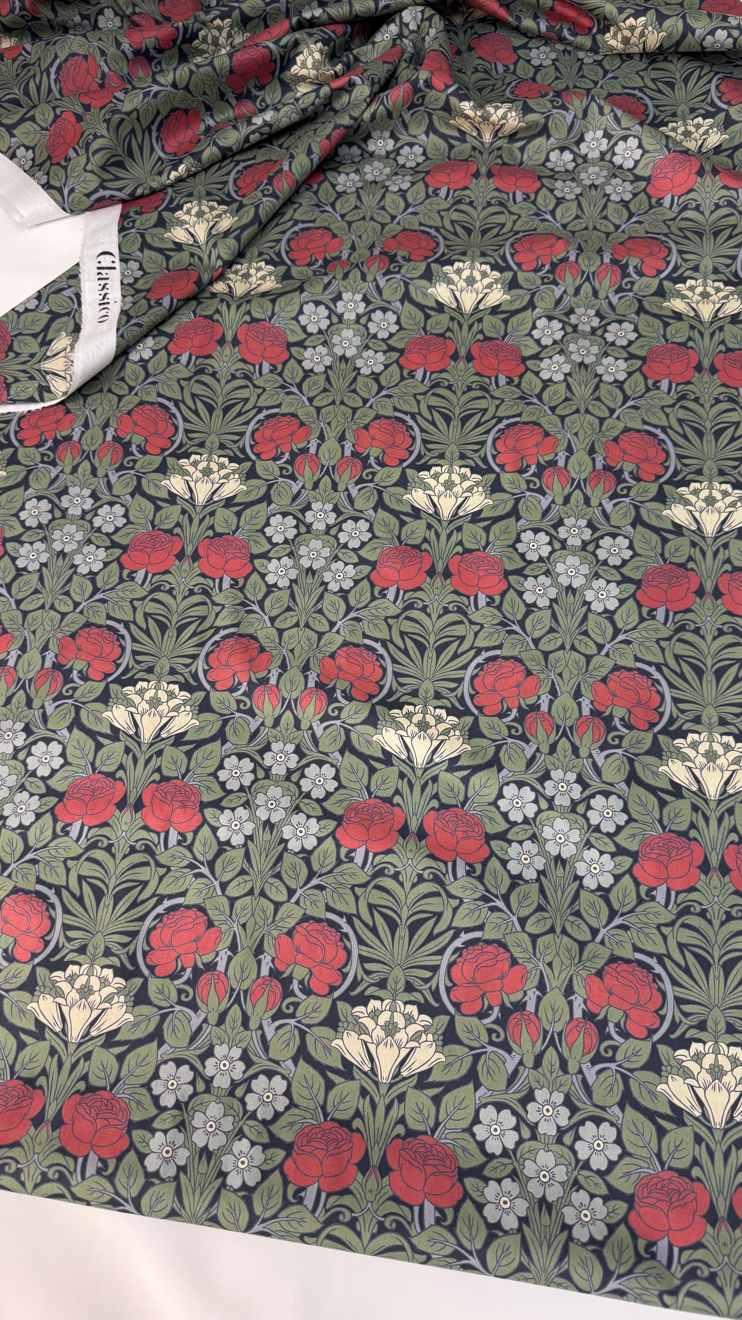 CLASSICO Fabric Cotton Tana Lawn 3m