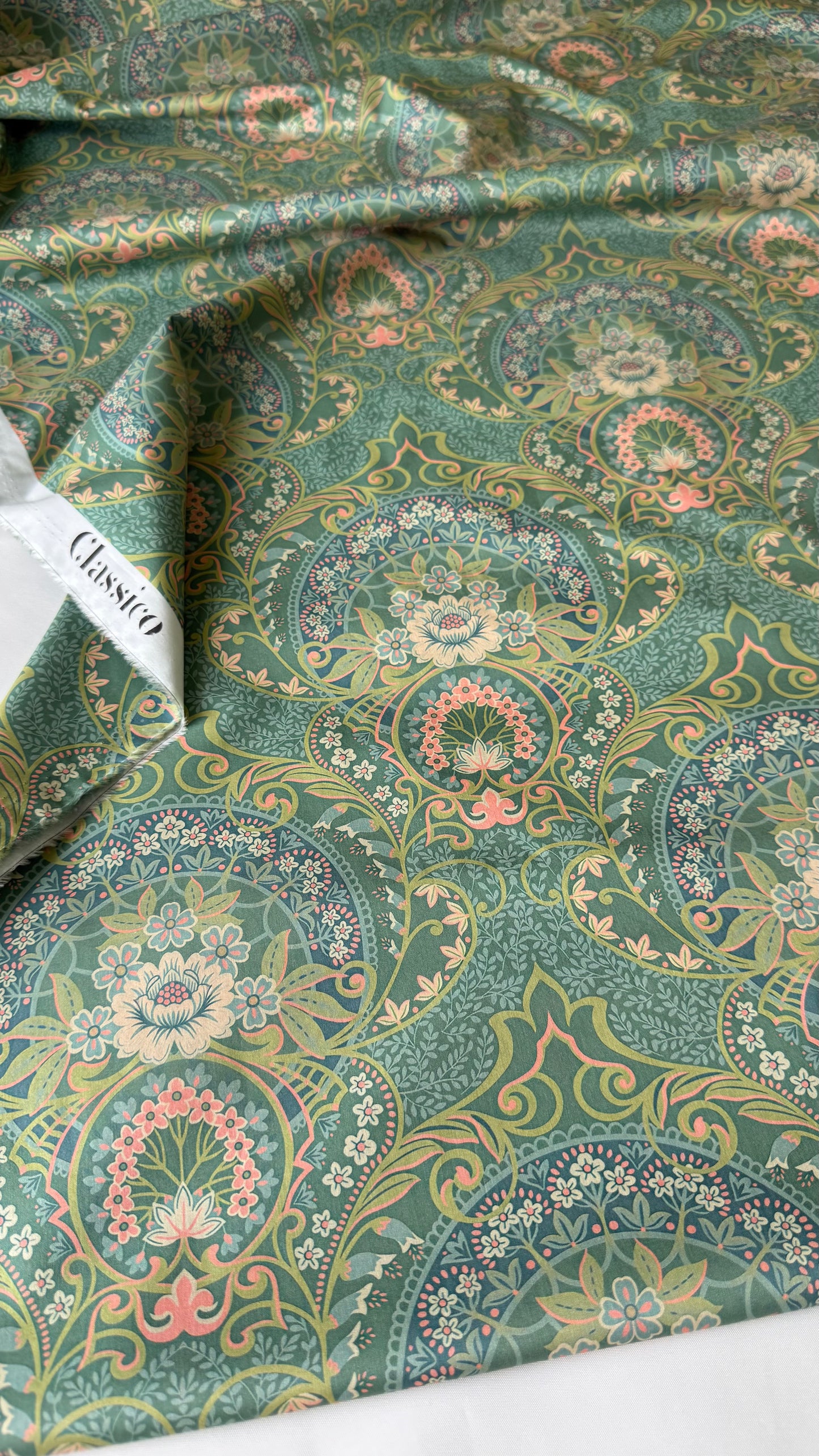 CLASSICO Fabric Cotton Tana Lawn 3m