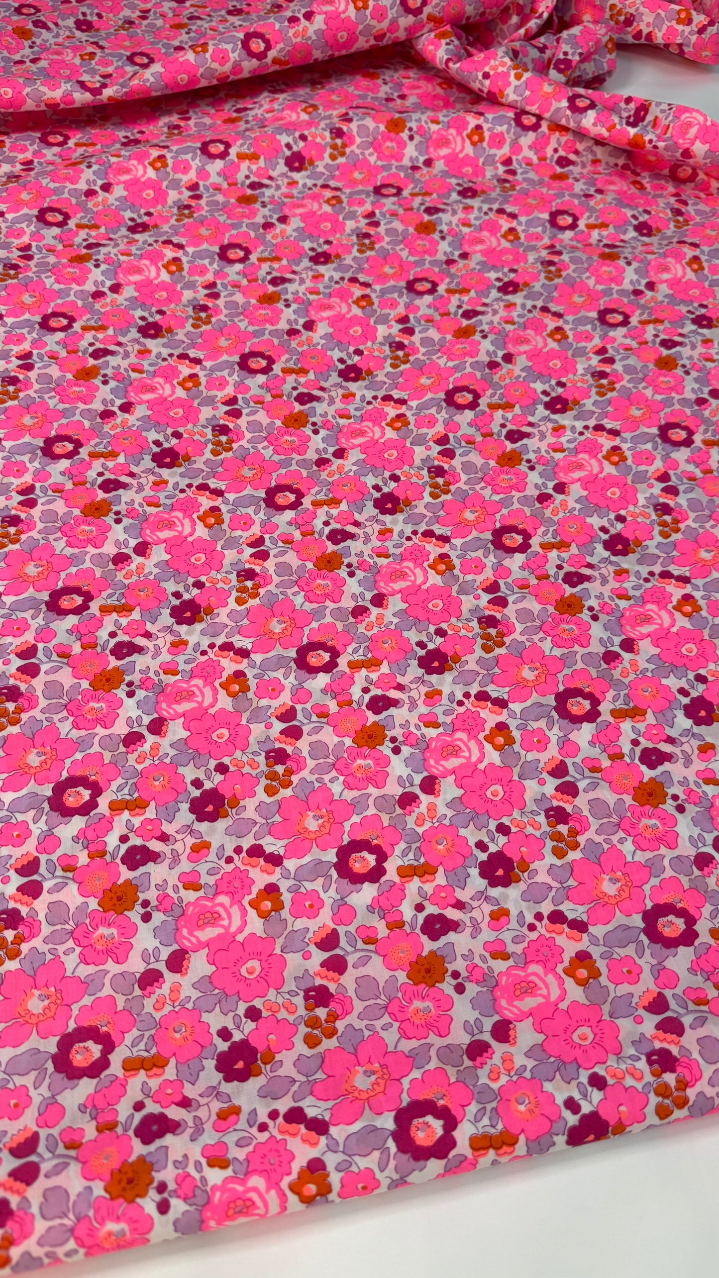 Liberty Fabric pinky Betsy Cotton Tana Lawn® 3m