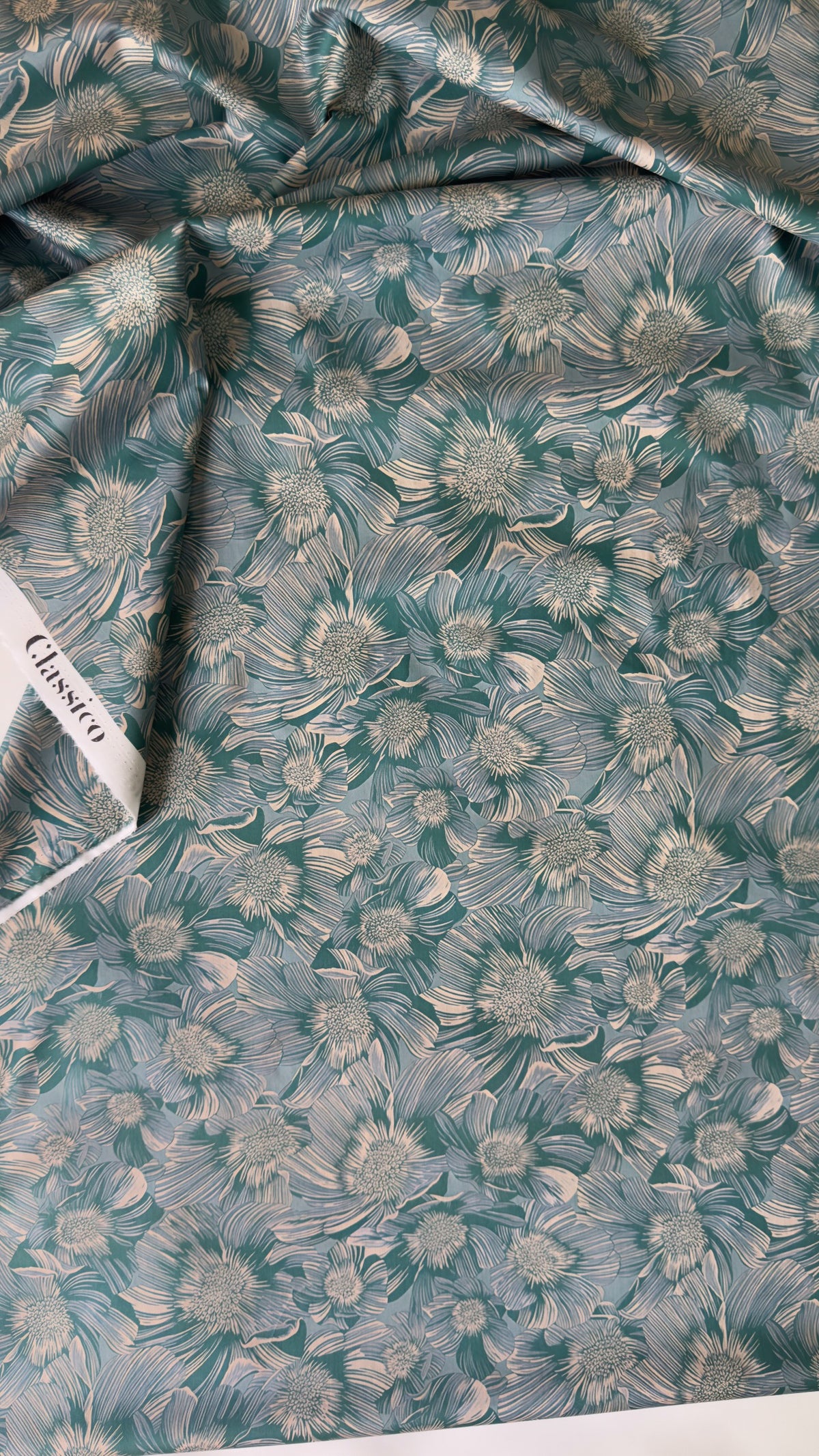 CLASSICO Fabric Cotton Tana Lawn 3m