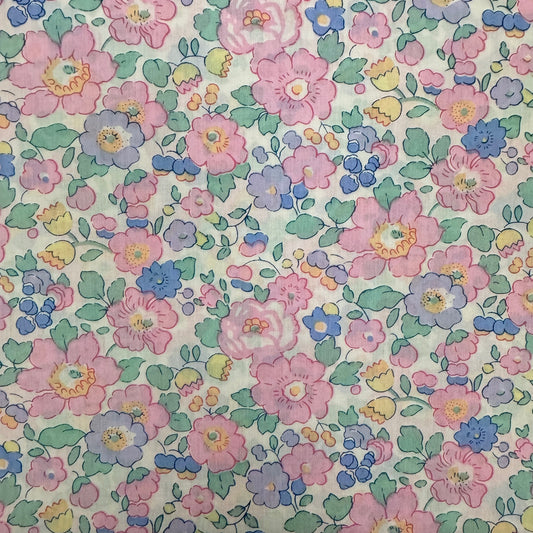 Liberty Fabric Betsy pinky Tana Lawn™ Cotton 3m