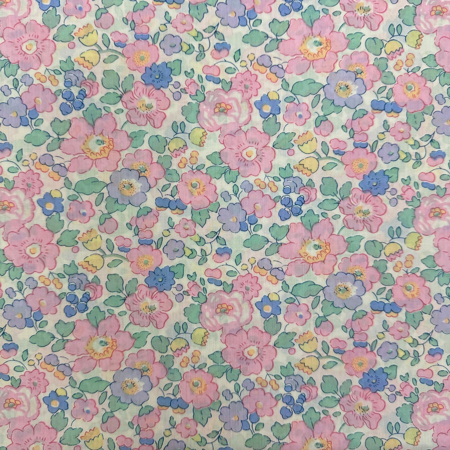 Liberty Fabric Betsy pinky Tana Lawn™ Cotton 3m