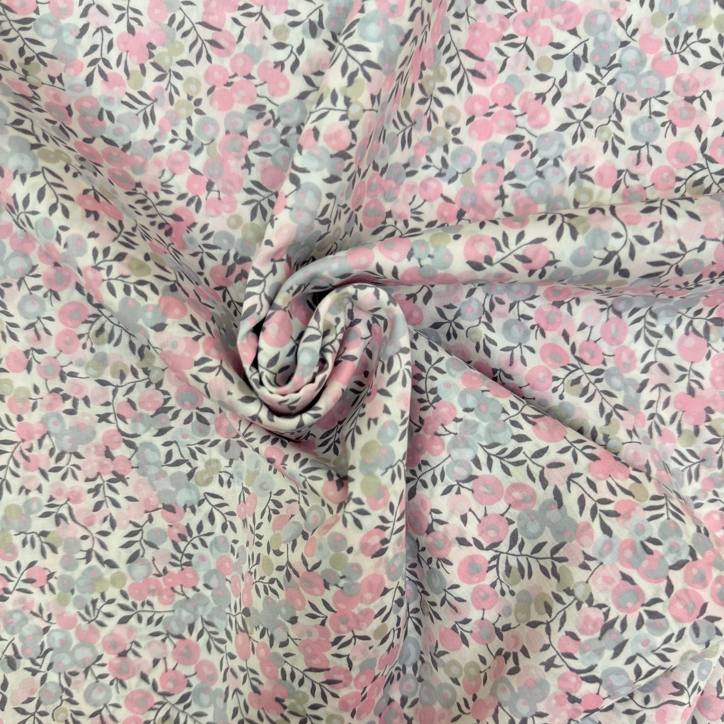 LIBERTY FABRICS Wiltshire light pink Tana Lawn™ Cotton 3m