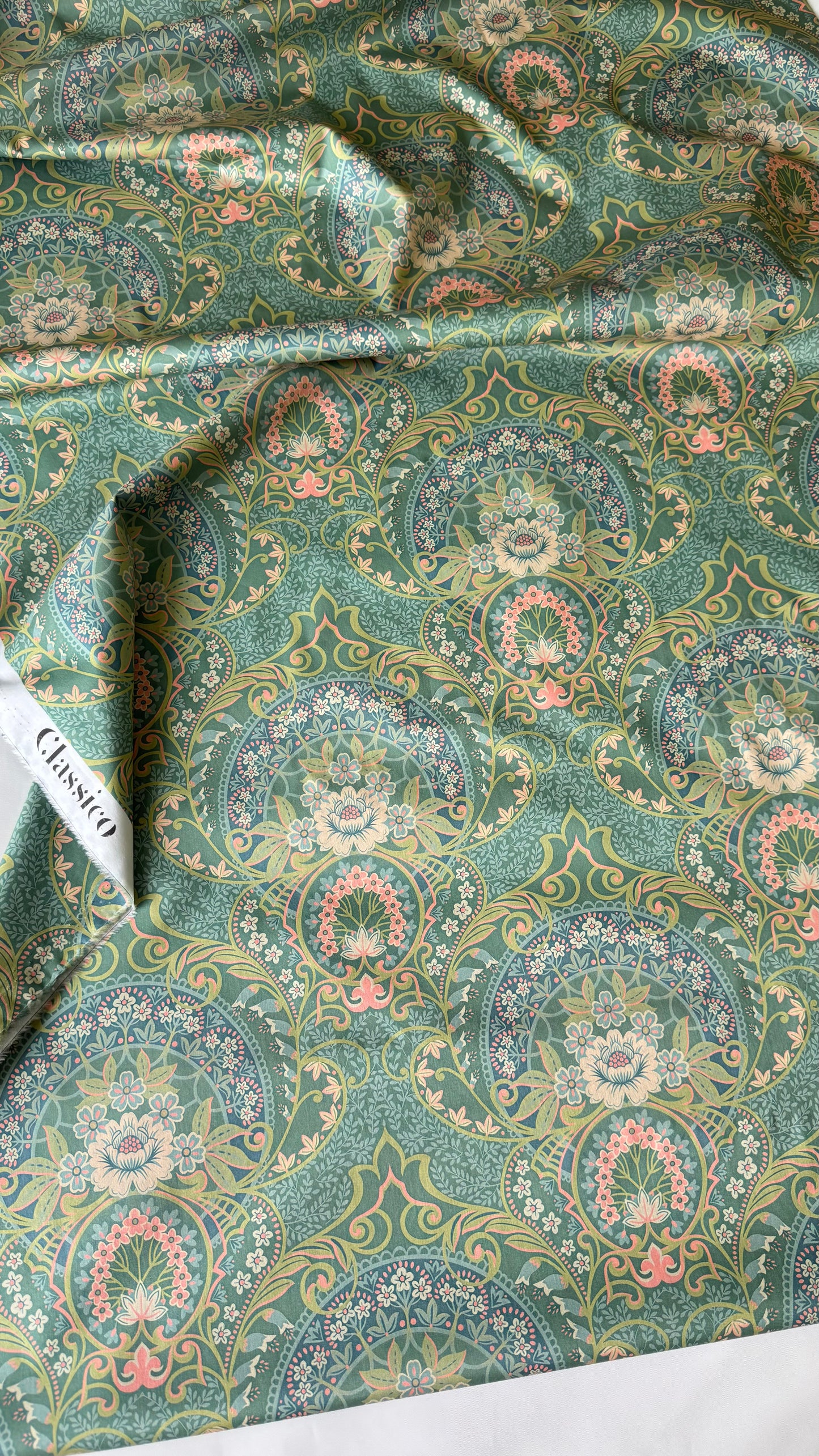 CLASSICO Fabric Cotton Tana Lawn 3m