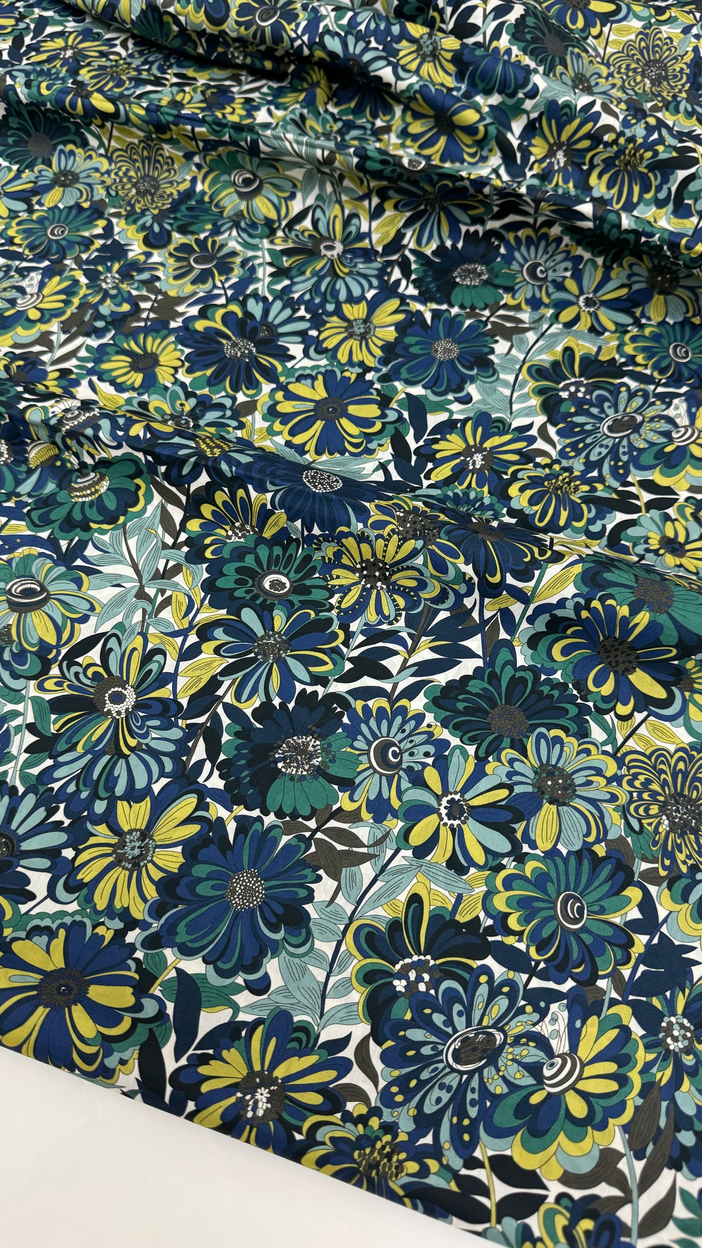 Liberty Fabrics Willow's Garden A Tana Lawn Cotton 3m