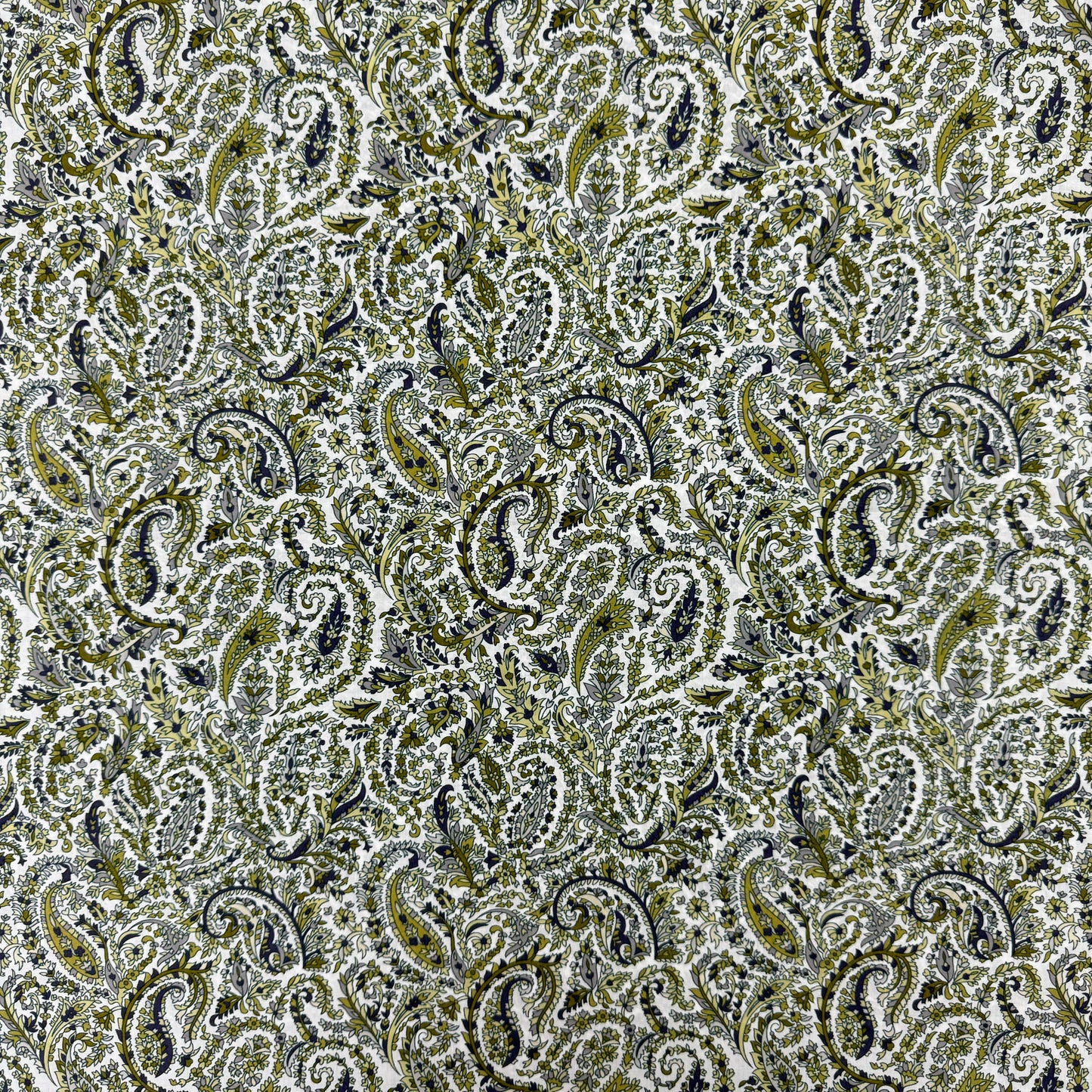 Green paisley (English cotton Tana Lawn) 3m