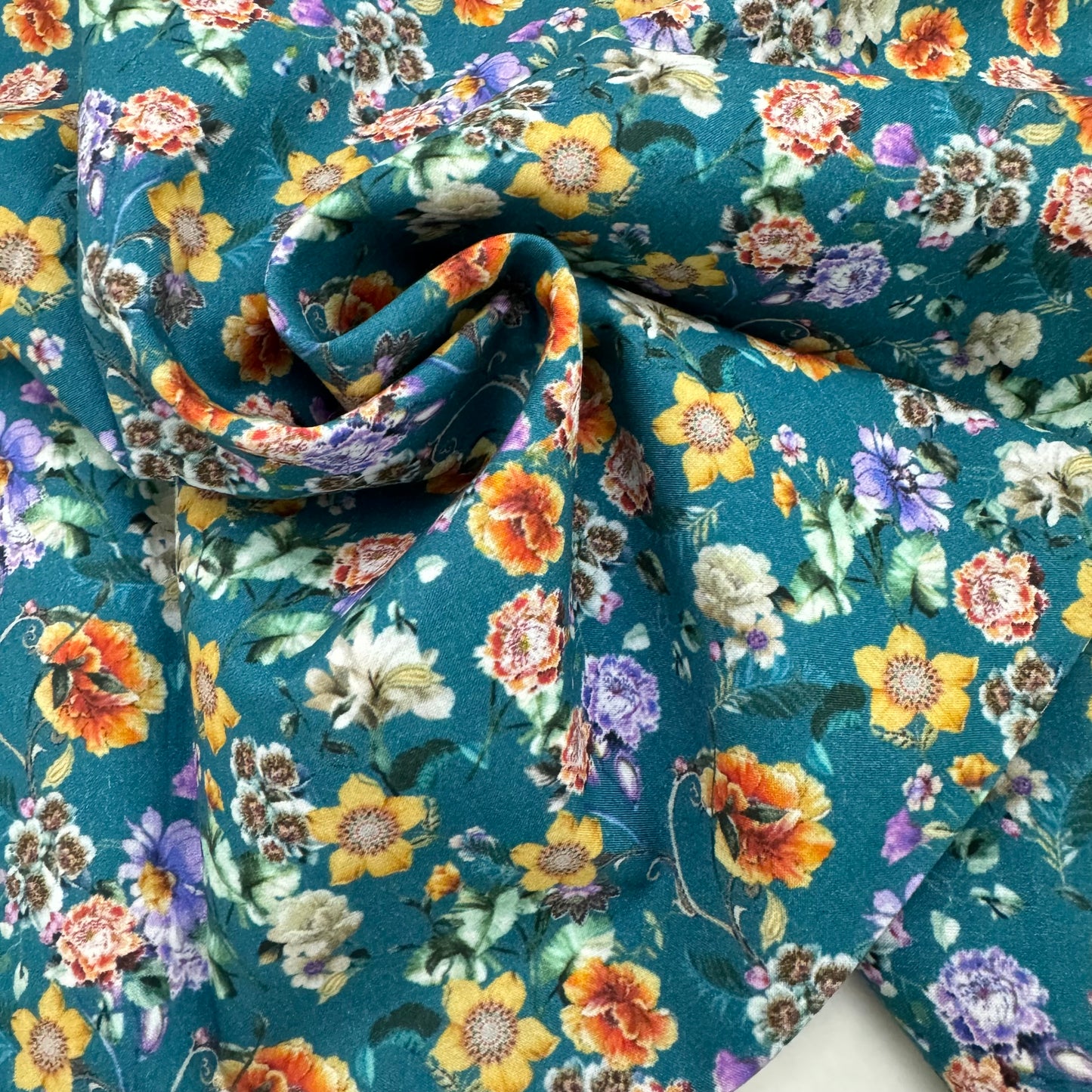 flowers (Italian cotton Tana Lawn) 3m