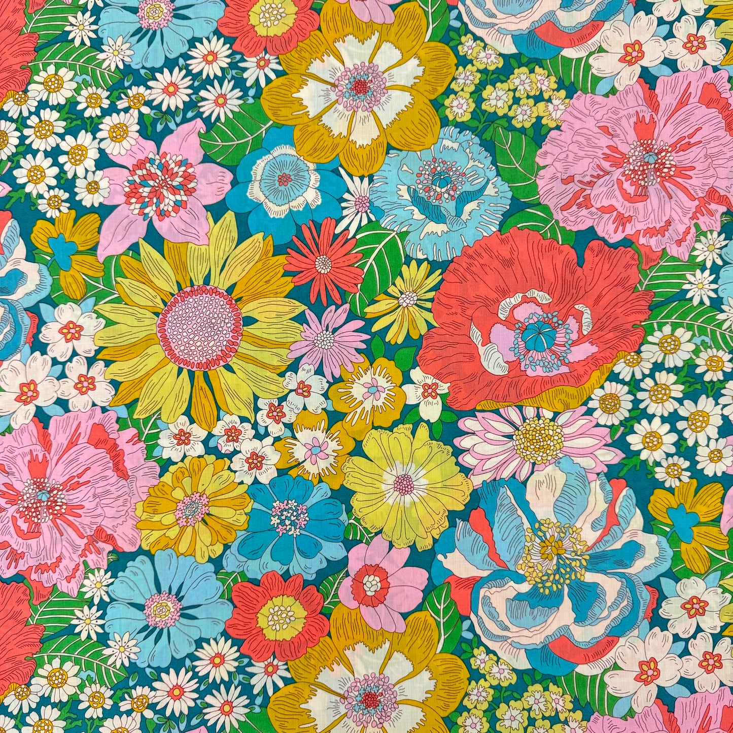 Liberty Fabric Floral Reb colors Tana Lawn™ Cotton 3m