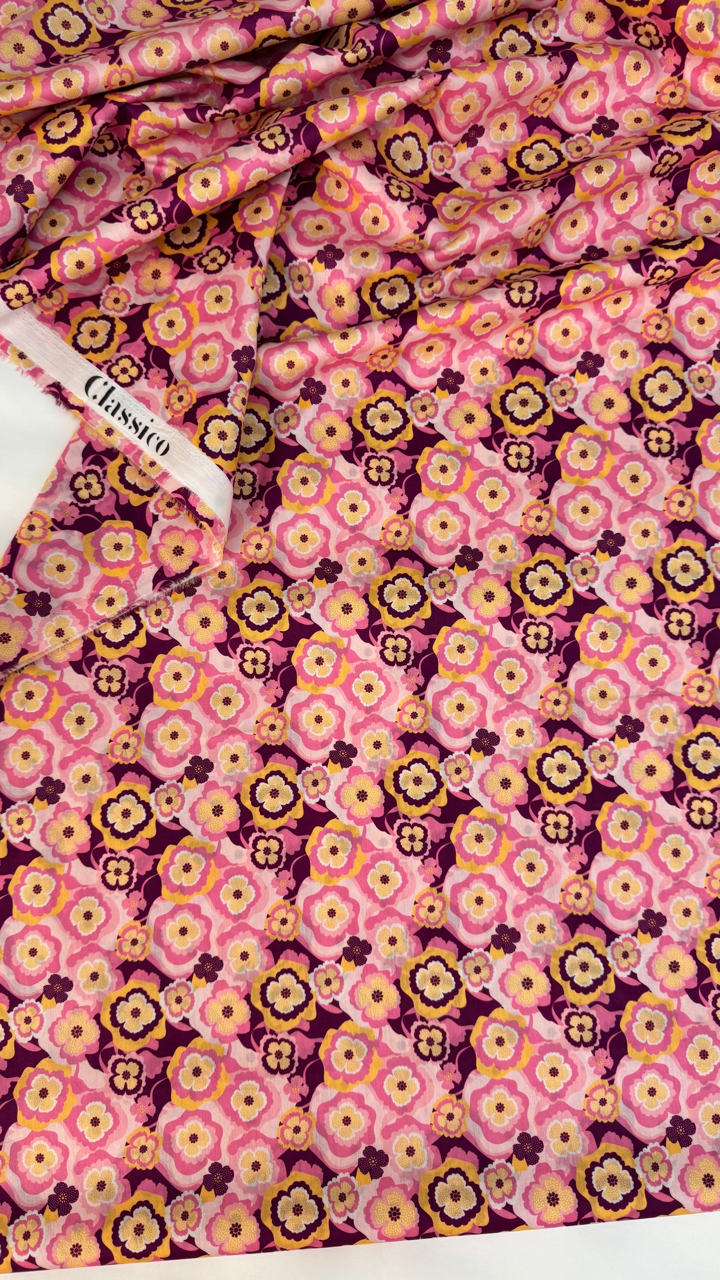 CLASSICO Fabric Cotton Tana Lawn 3m