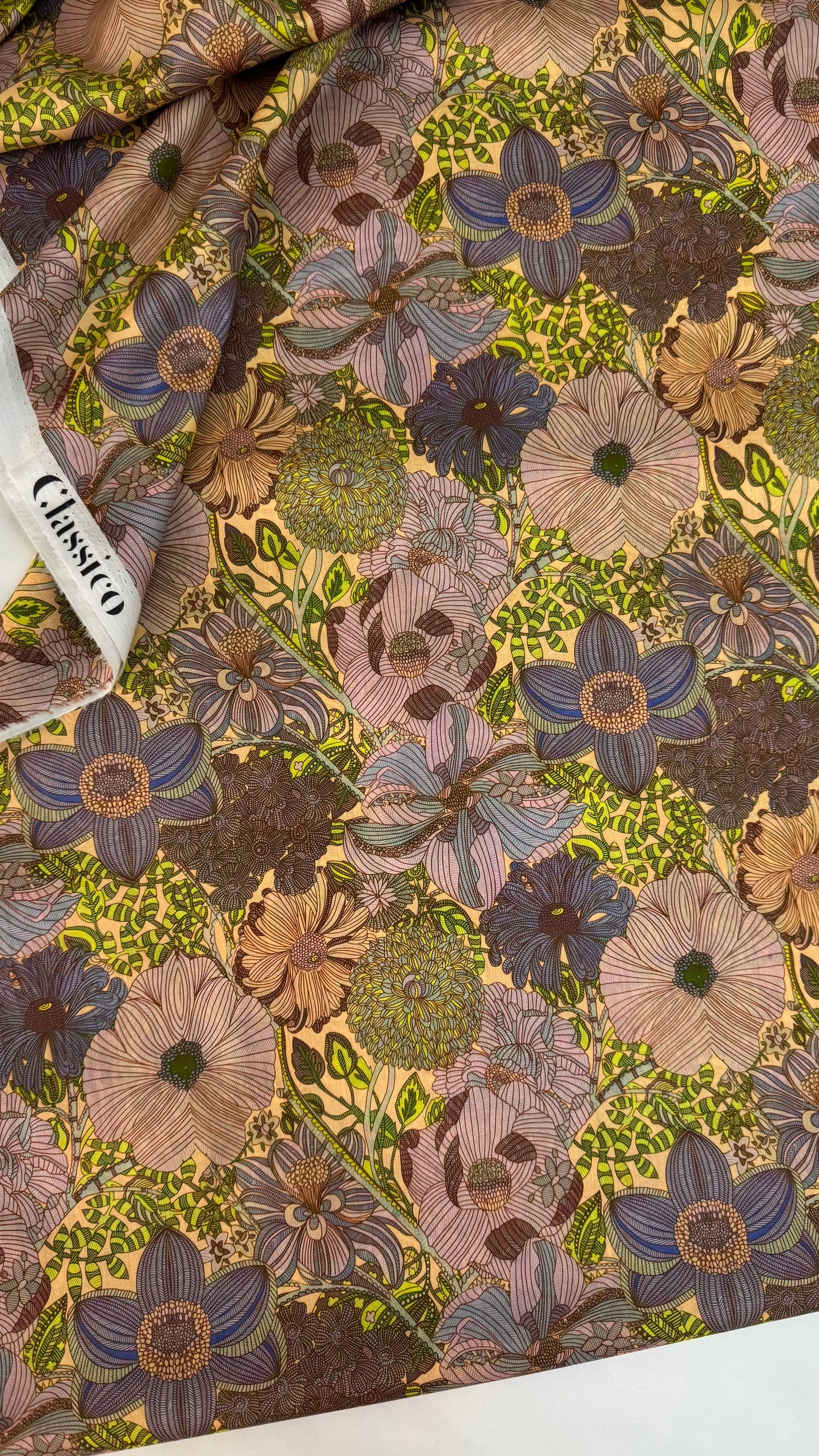 CLASSICO Fabric Cotton Tana Lawn 3m