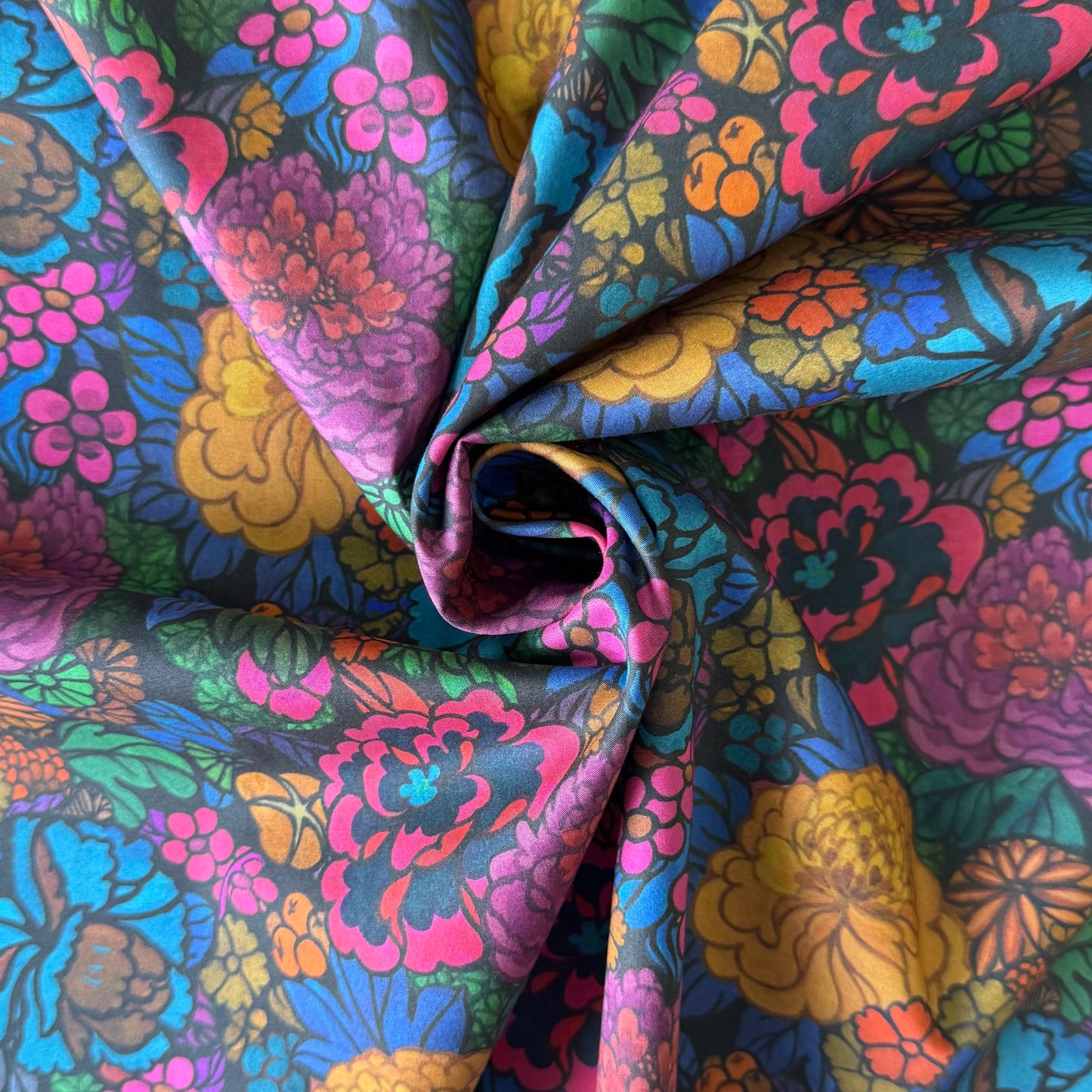 Liberty Fabrics Heritage Garden A Tana Lawn Cotton 3m