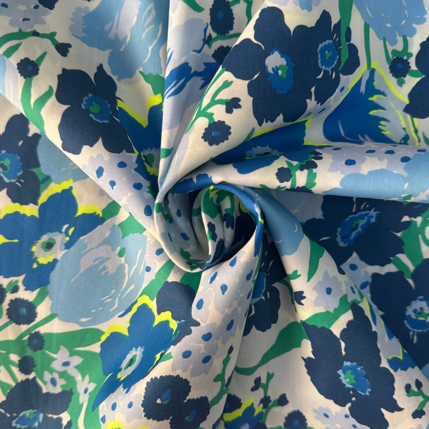 Liberty Fabric Mariana Boutique blue Cotton Tana Lawn® 3m