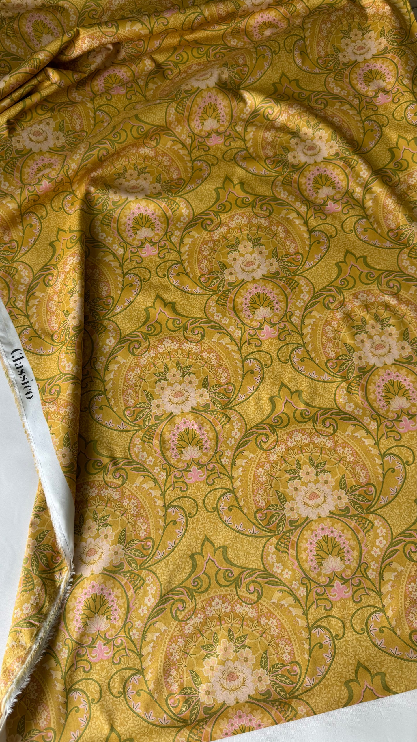 CLASSICO Fabric Cotton Tana Lawn 3m