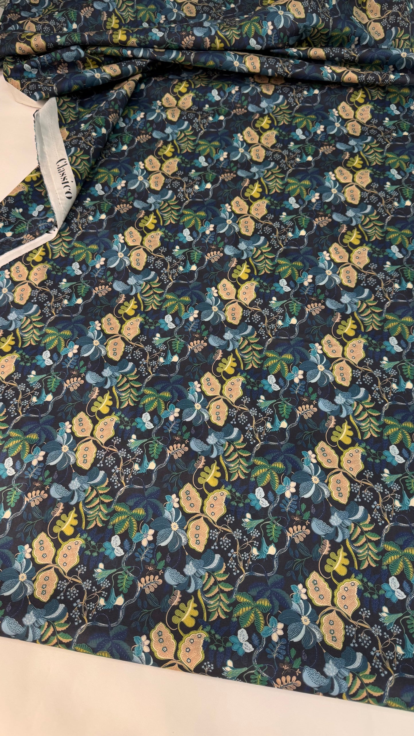 CLASSICO Fabric Cotton Tana Lawn 3m