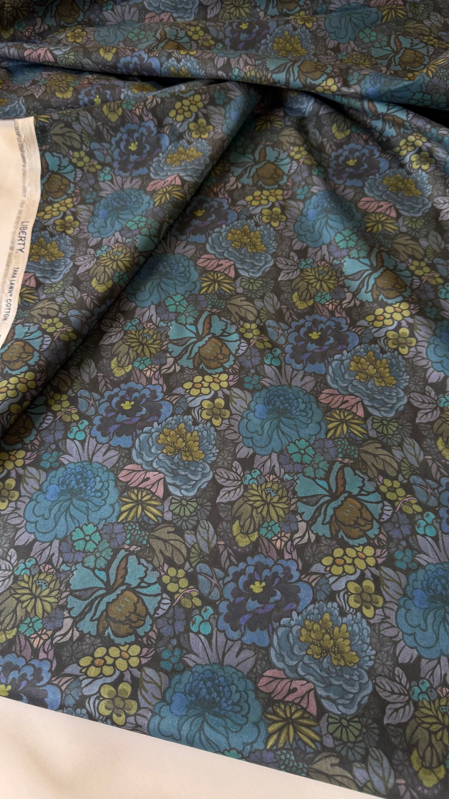Liberty Fabrics Heritage Garden B Tana Lawn Cotton 3m