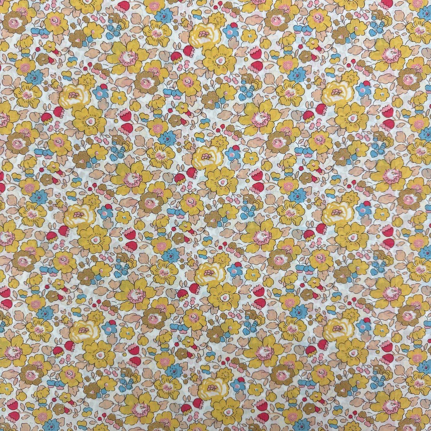 Liberty Fabric Betsy GY Tana Lawn™ Cotton 3m