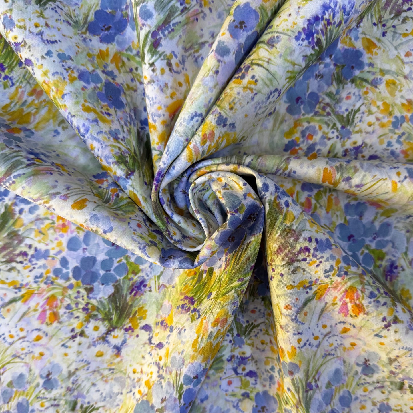Liberty Fabric MEADOW BREEZE Cotton Tana Lawn® 3m