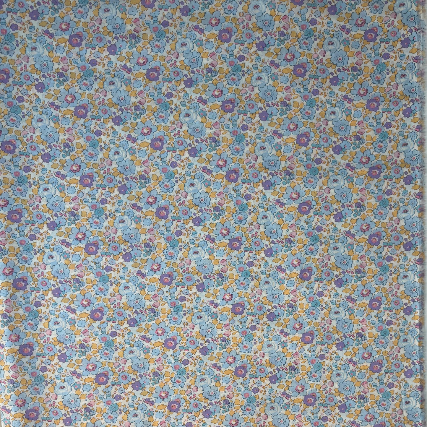 Liberty Fabric light blue Betsy Cotton Tana Lawn® 3m