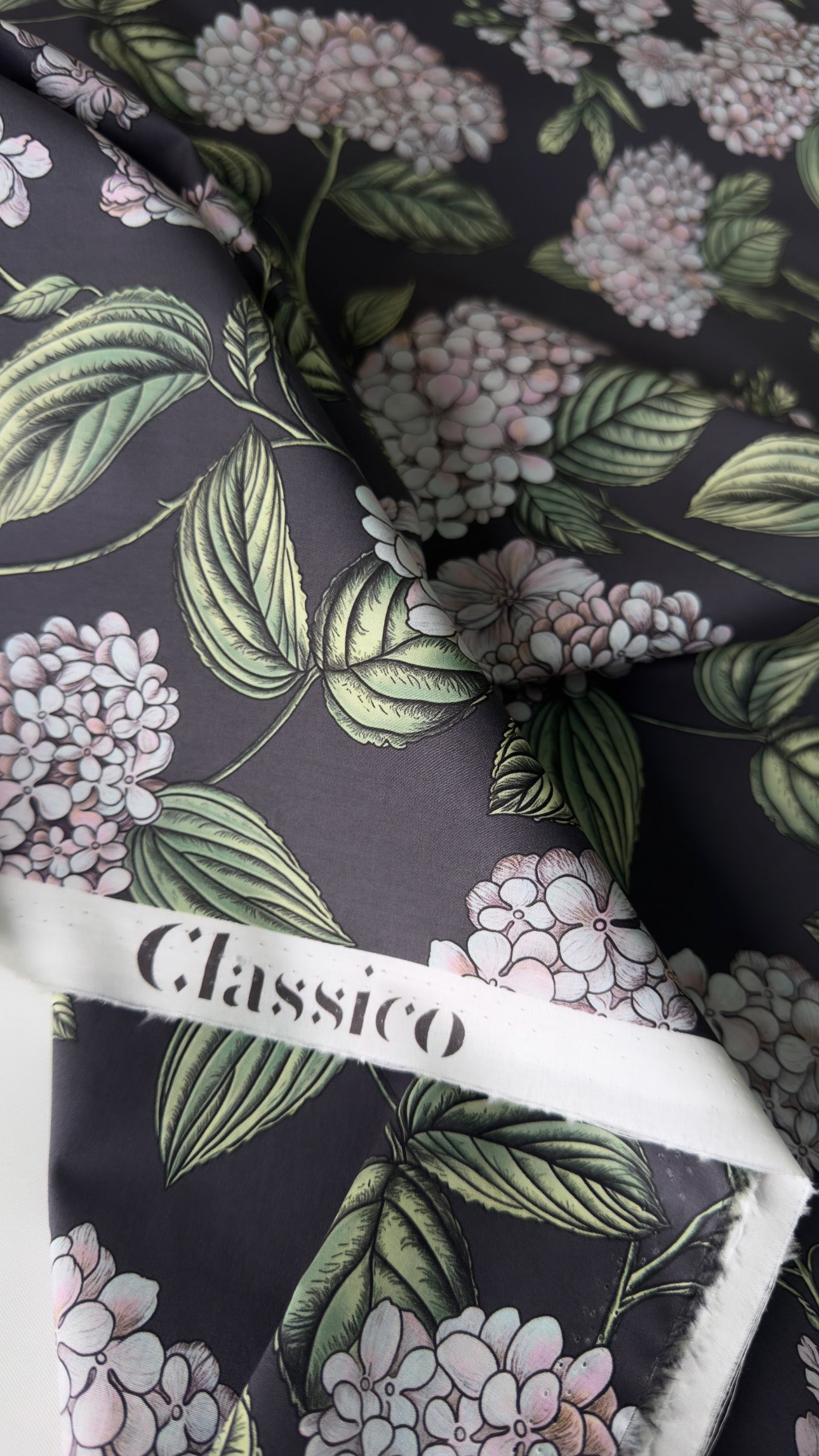 CLASSICO Fabric Cotton Tana Lawn 3m