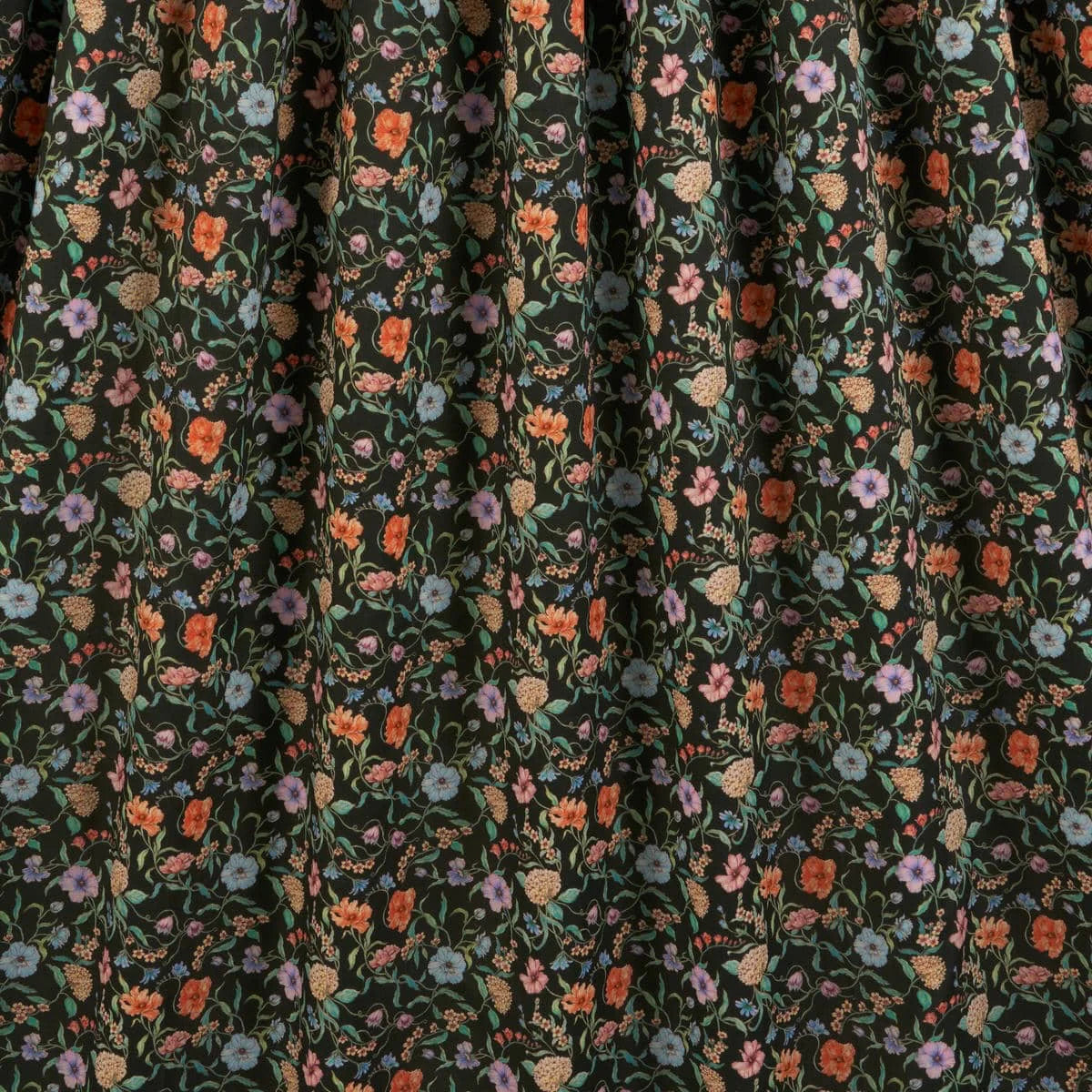 Liberty Fabrics Battersea Blooms A Tana Lawn Cotton 3m