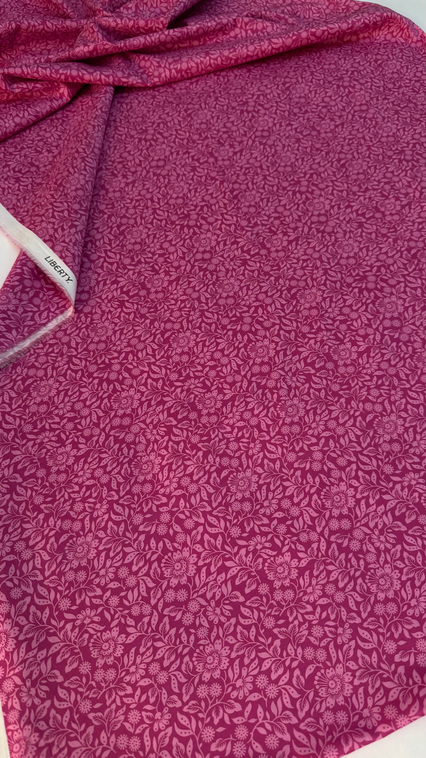 Liberty Fabric Mari Woodcut pinkCotton Tana Lawn® 3m