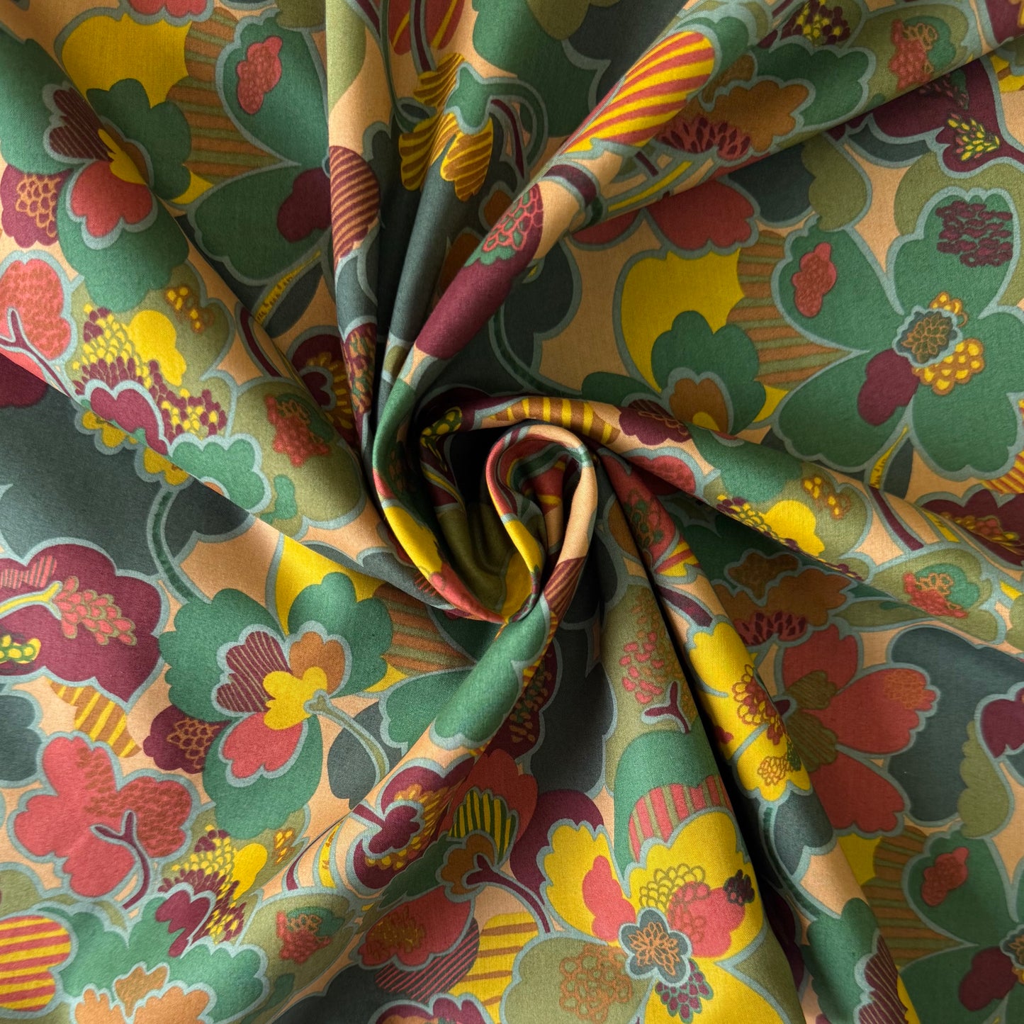 Liberty Fabrics Prospect Flower C Tana Lawn Cotton 3m