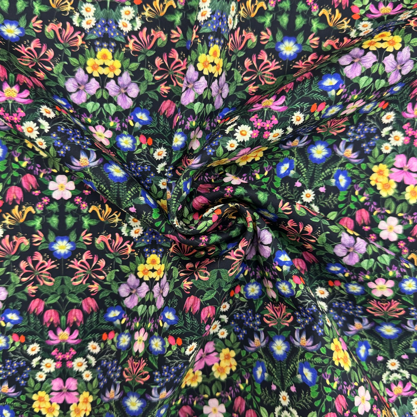 LIBERTY FABRICS Tana Lawn™ Cotton