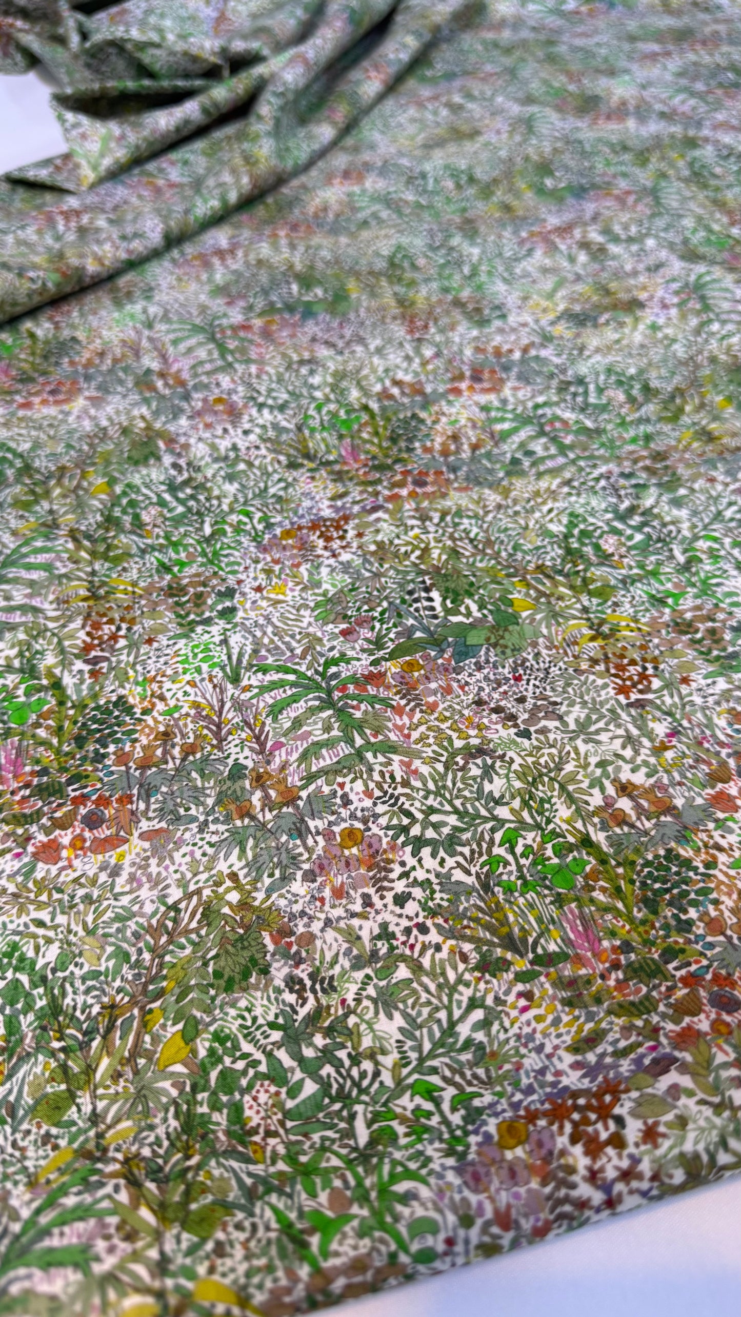 Liberty Fabric FIELDS OF EDENCotton Tana Lawn® 3m