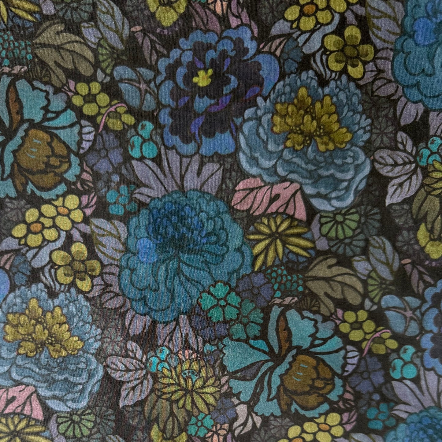 Liberty Fabrics Heritage Garden B Tana Lawn Cotton 3m