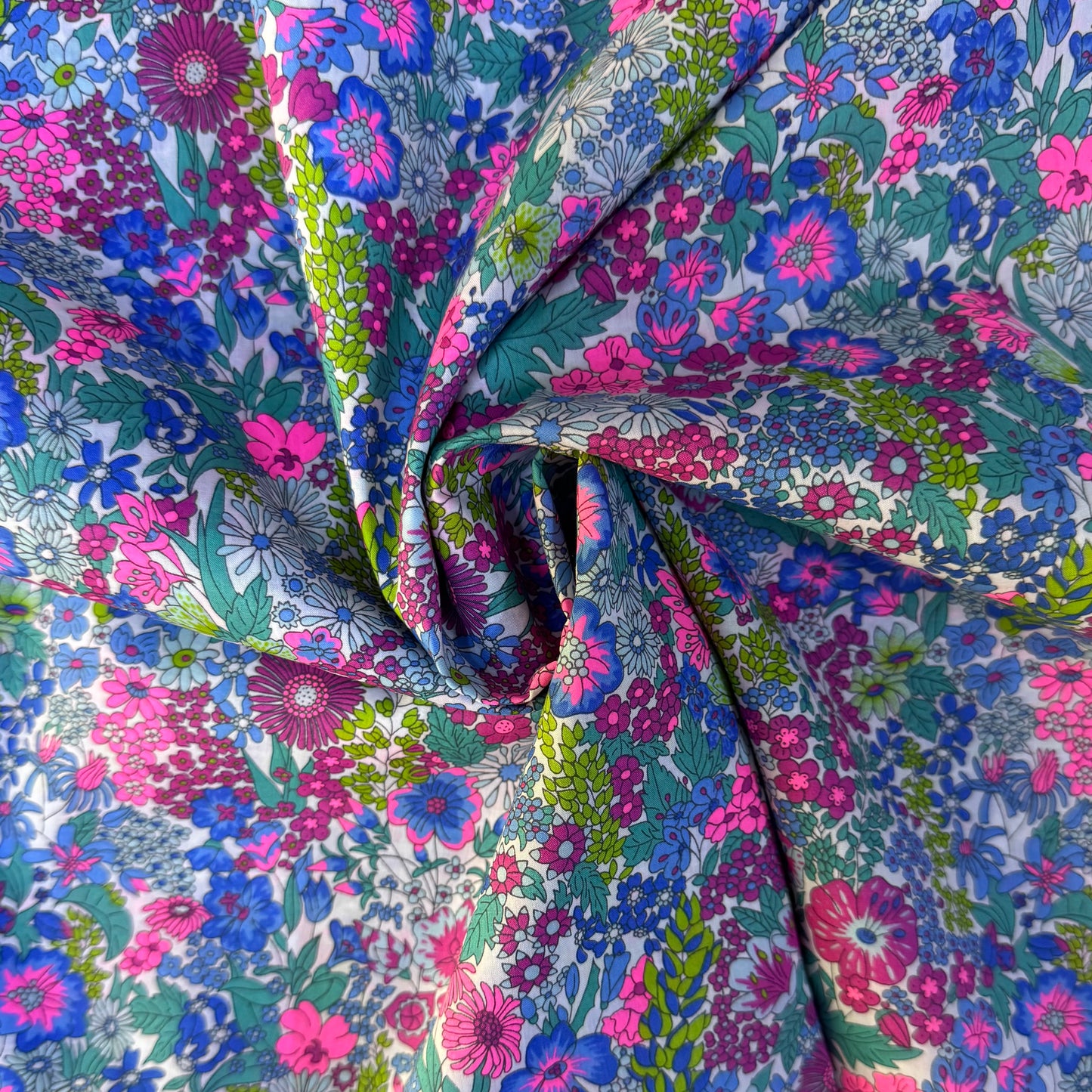 Liberty Fabric Annie pink neon Cotton Tana Lawn® 3m