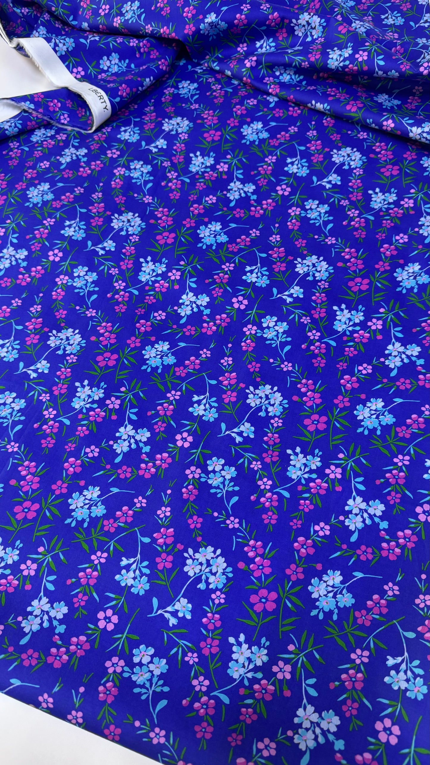 Liberty Fabric Night Light Cotton Tana Lawn® 3m