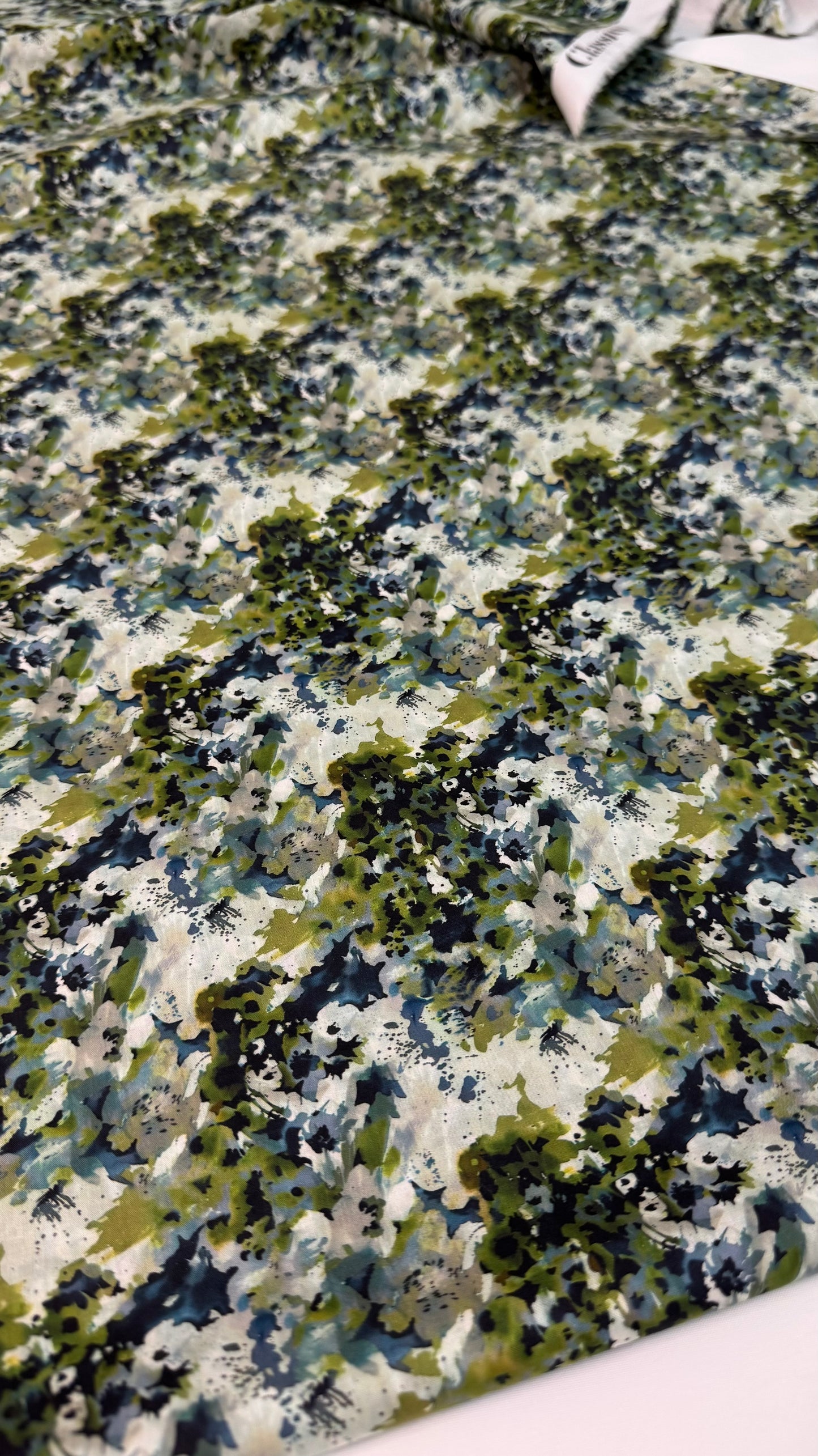 CLASSICO Fabric Cotton Tana Lawn 3m
